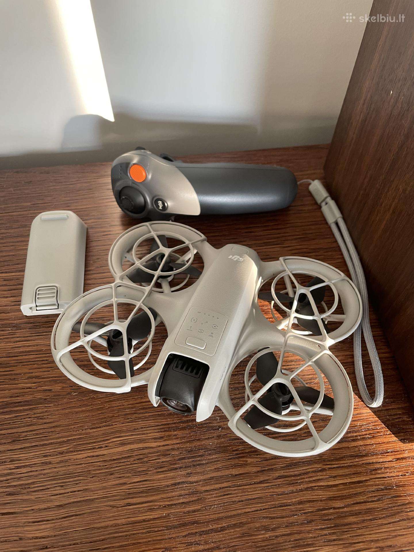 Dji Neo ir Dji RC Motion 3