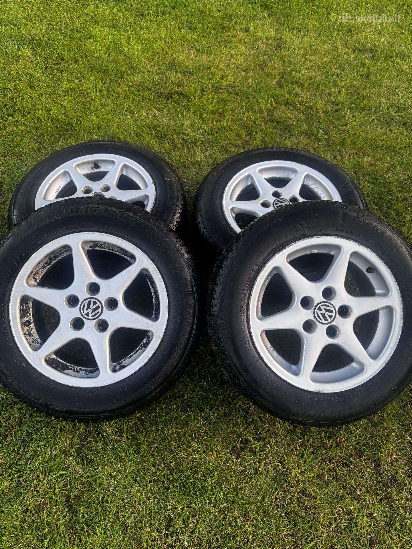 Volkswagen R15 ratai su M+s padangomis