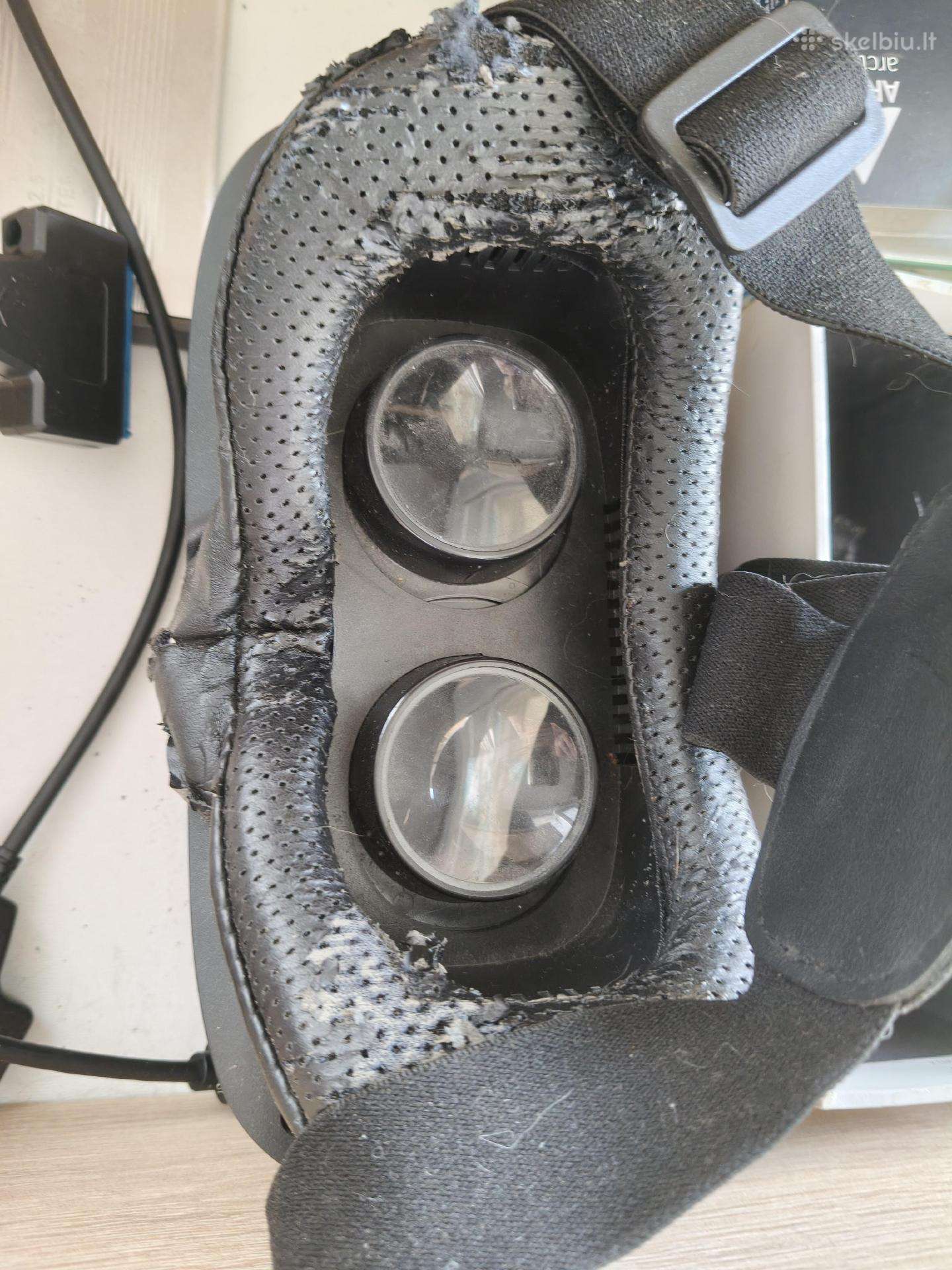 Plastikinis subraižytas Vr šalmas