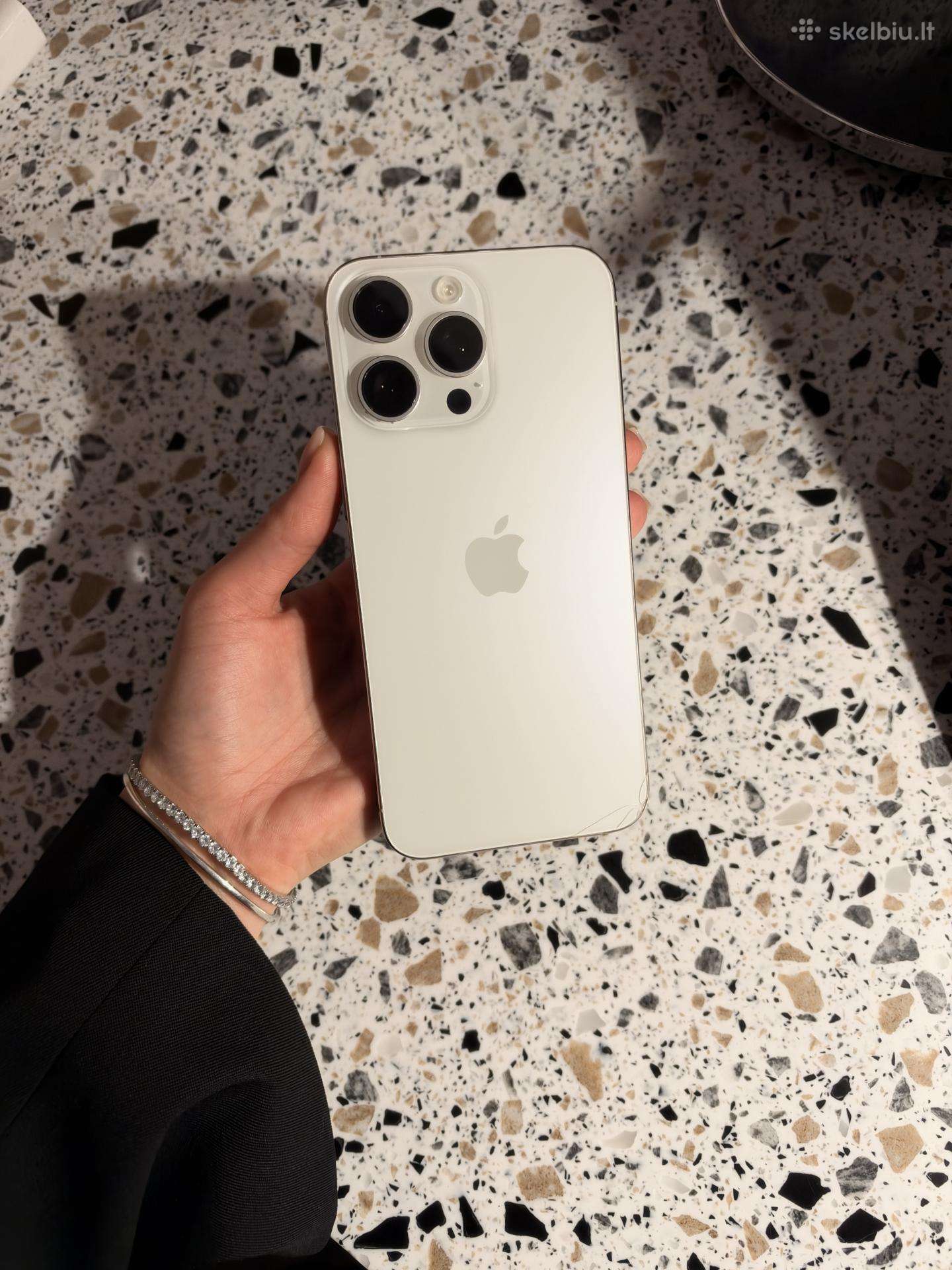iPhone 15pro max 256gb