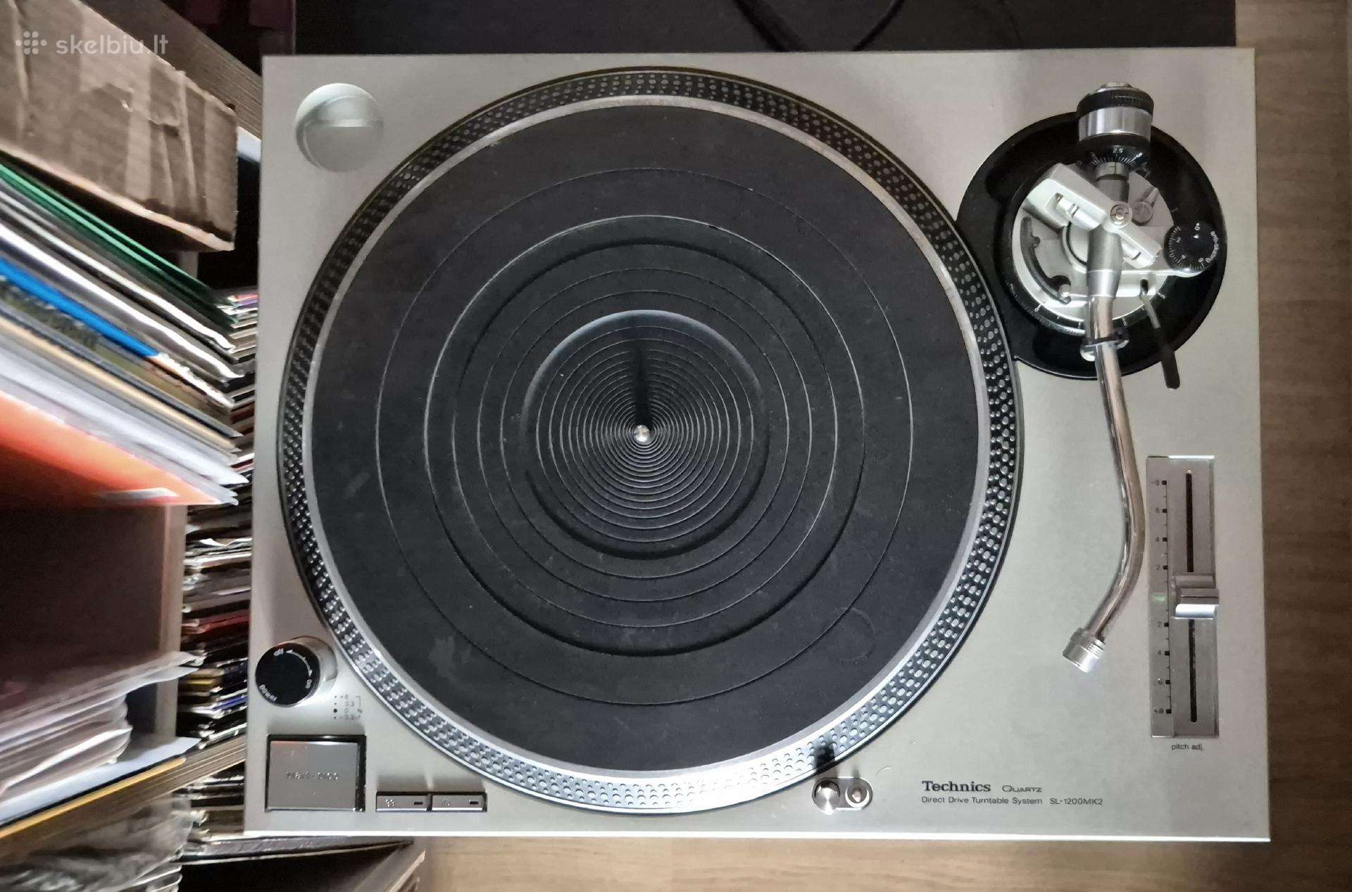 Technics SL-1200 mk2 plokštelių grotuvas