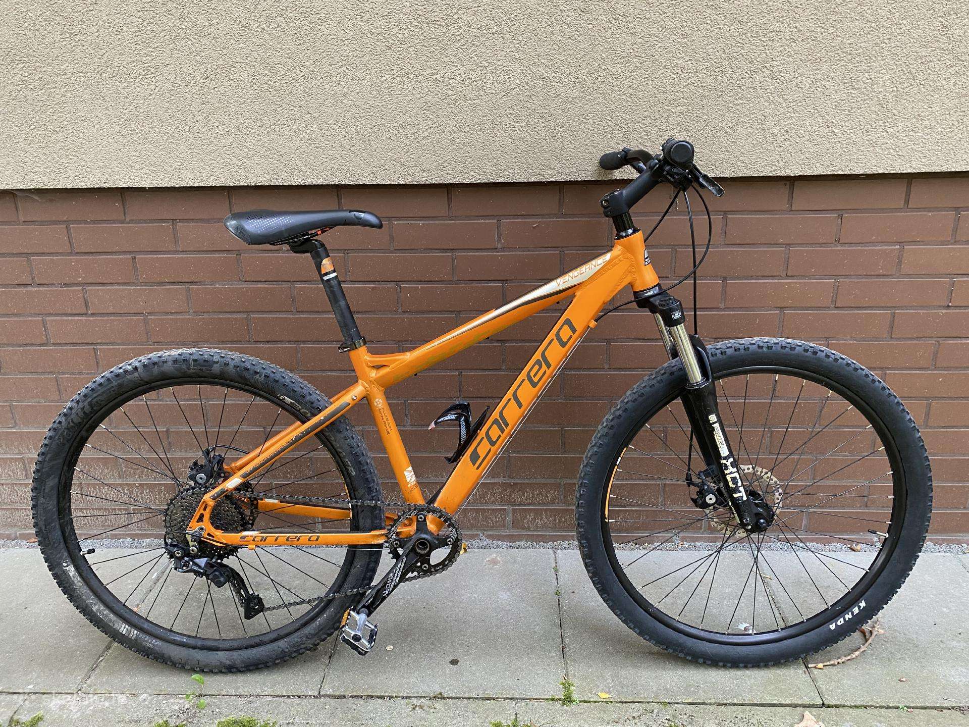 Carrera Vengeance M dydžio