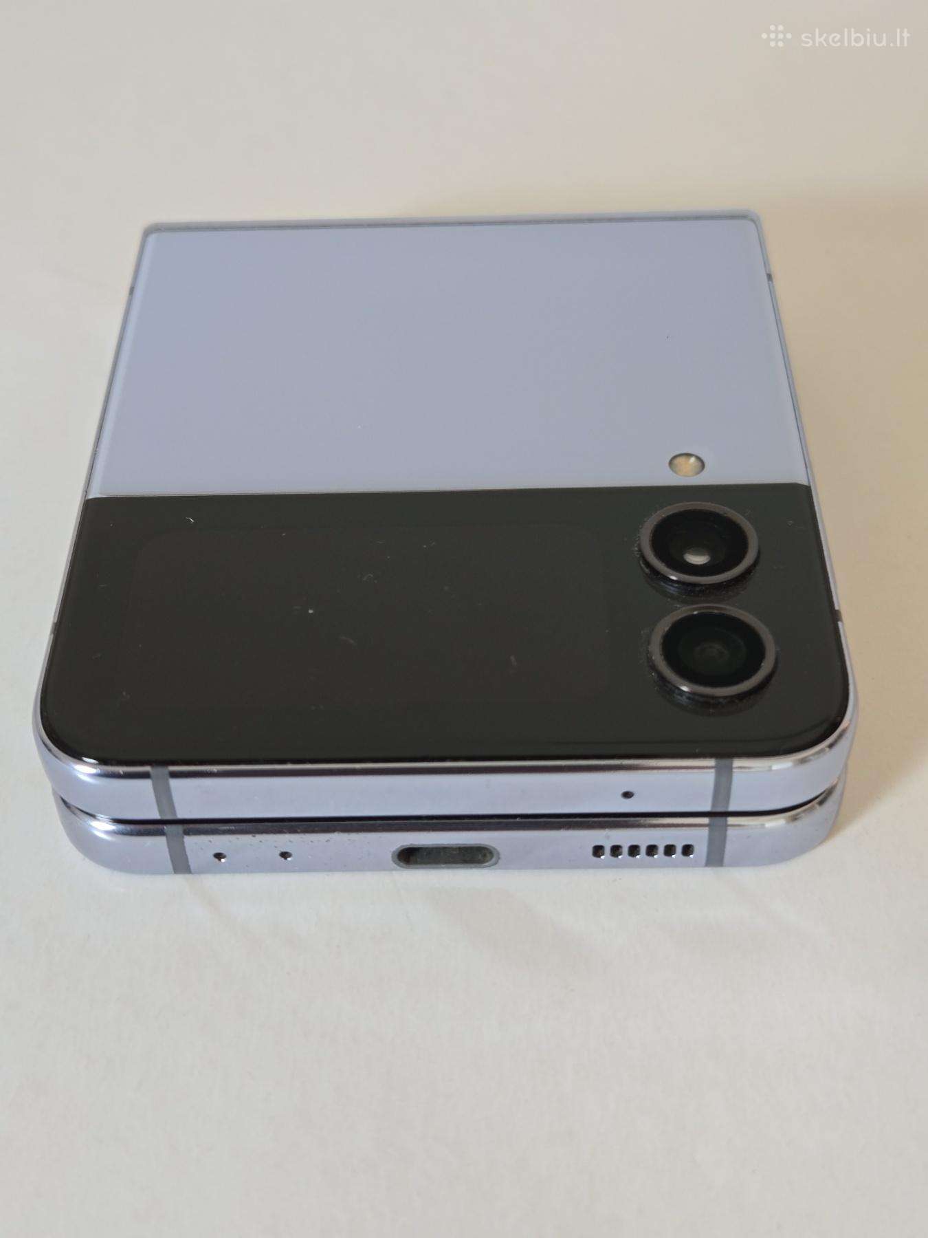 Samsung Galaxy Z Flip4 5G Blue, stovis kaip naujas