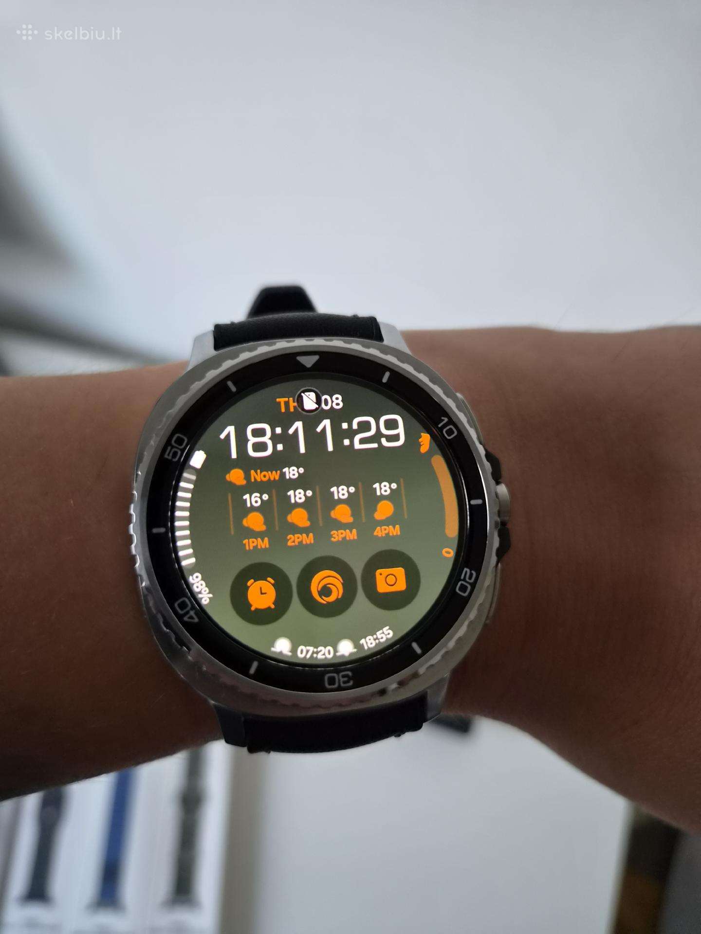 Samsung galaxy watch 8 classic