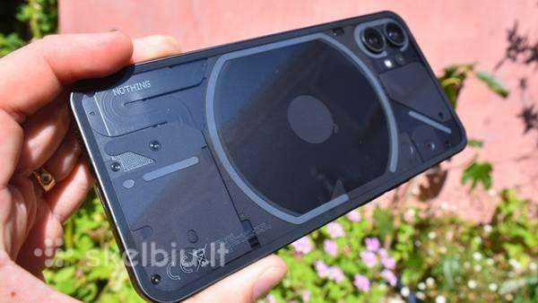 Už puse kainos Flagmanas, Nothingphone, Snapdragon
