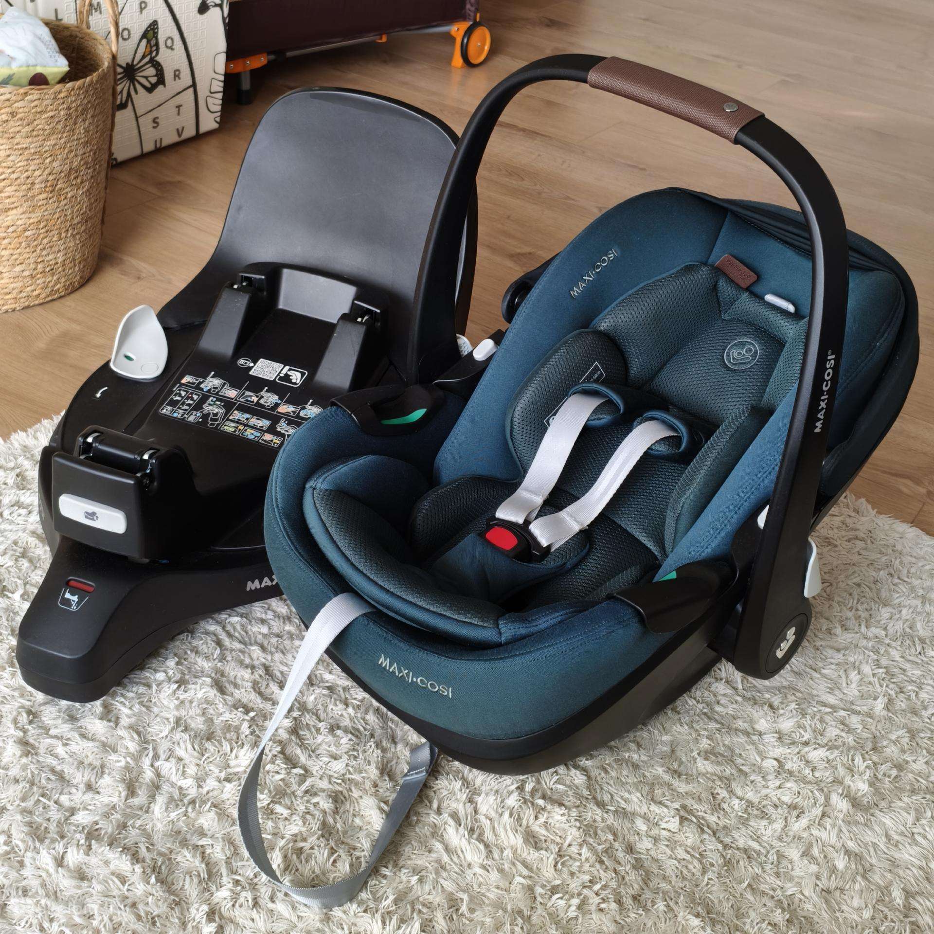 Maxicosi Peble Pro2 360 + Familyfix 360 Pro