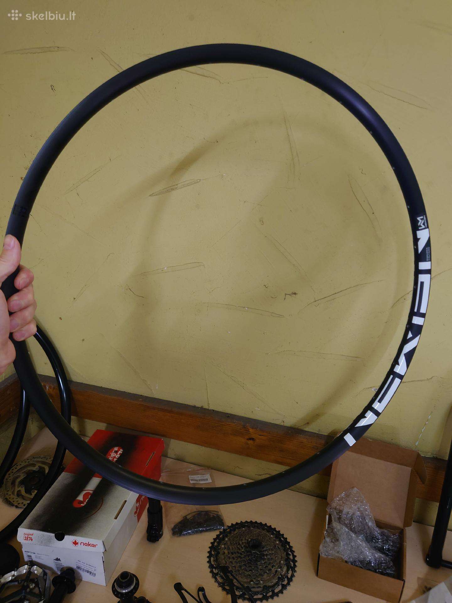 Nauji Newmen Evolution X.a.25 ratlankiai, 29"