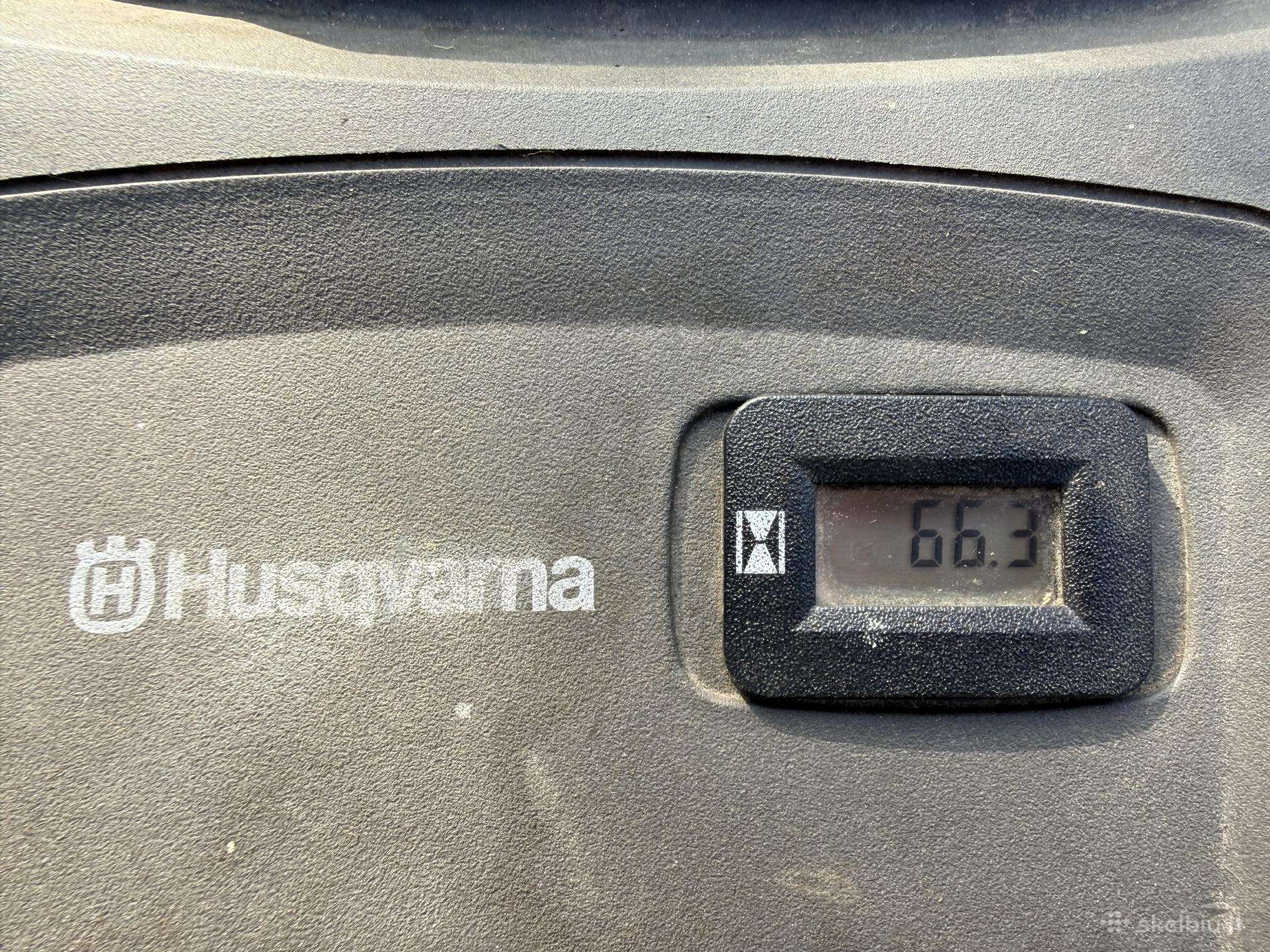 Sodo traktoriukas Husqvarna Ts-138