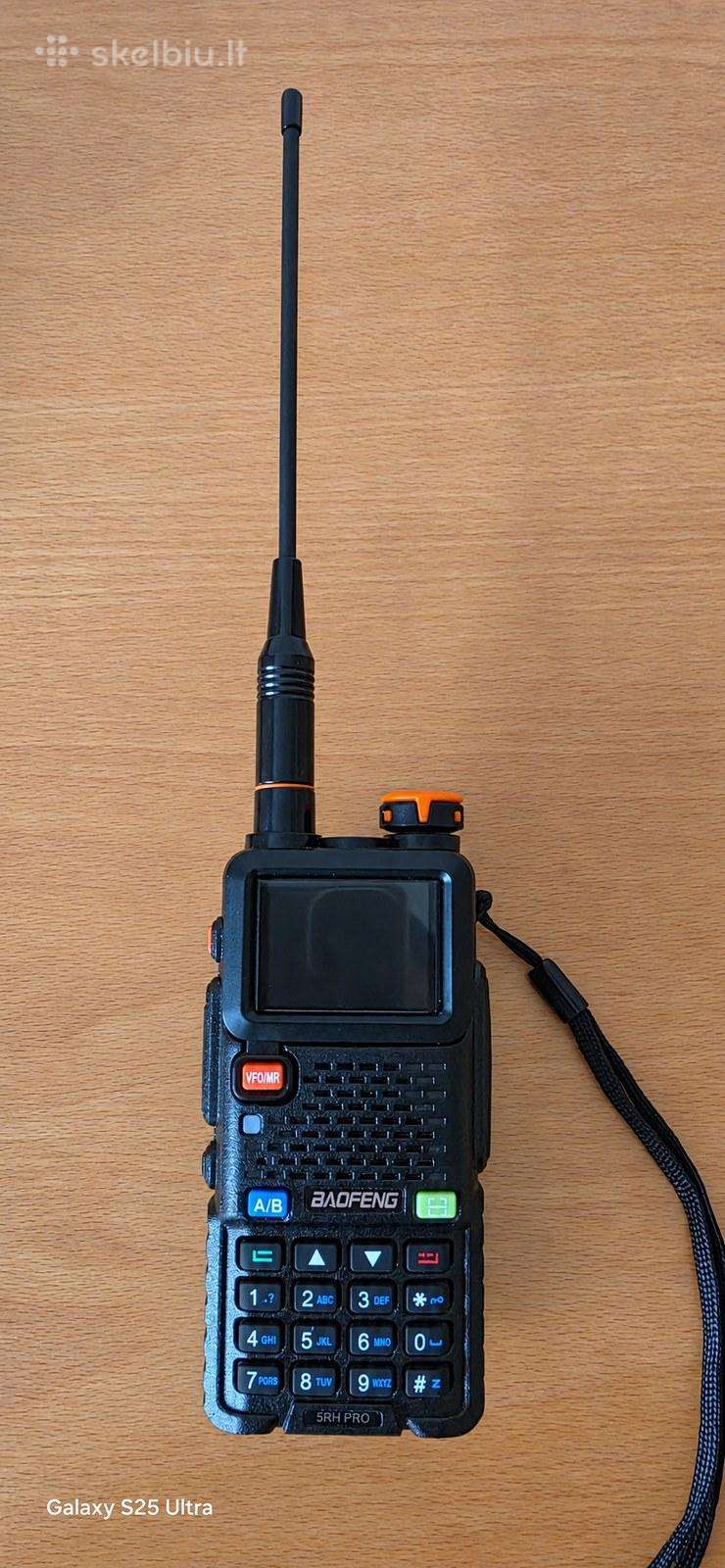 Parduodama Baofeng Uv-5rh Pro radijo stotelė