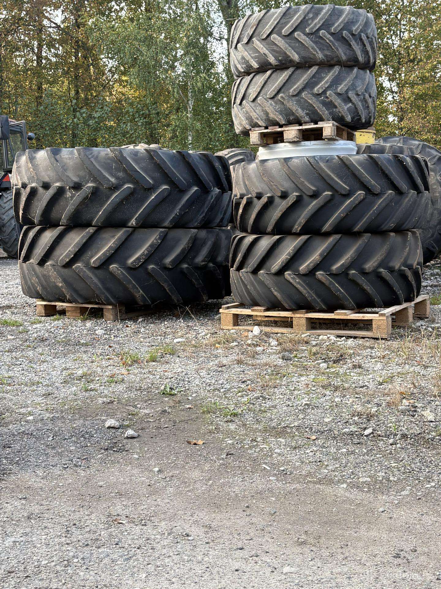 580/70r38 540/65r28 traktoriaus ratų komplektas