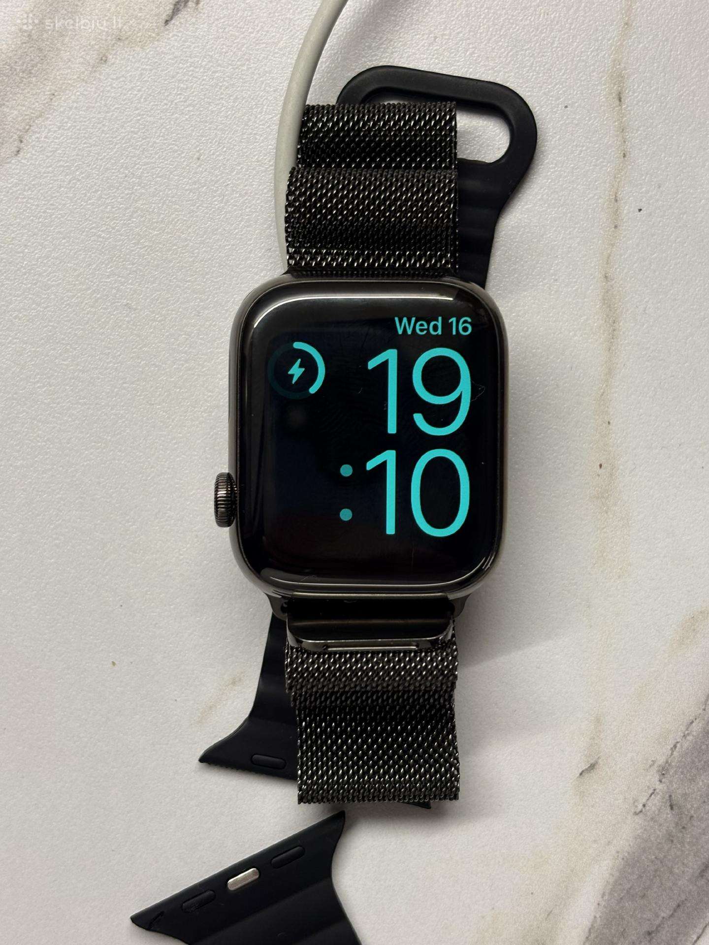 Apple Watch 8 45 Stainless Steel