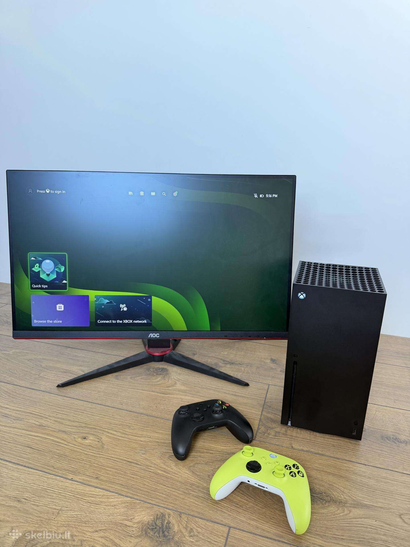 Xbox Series X 1tb + 2 joysticks