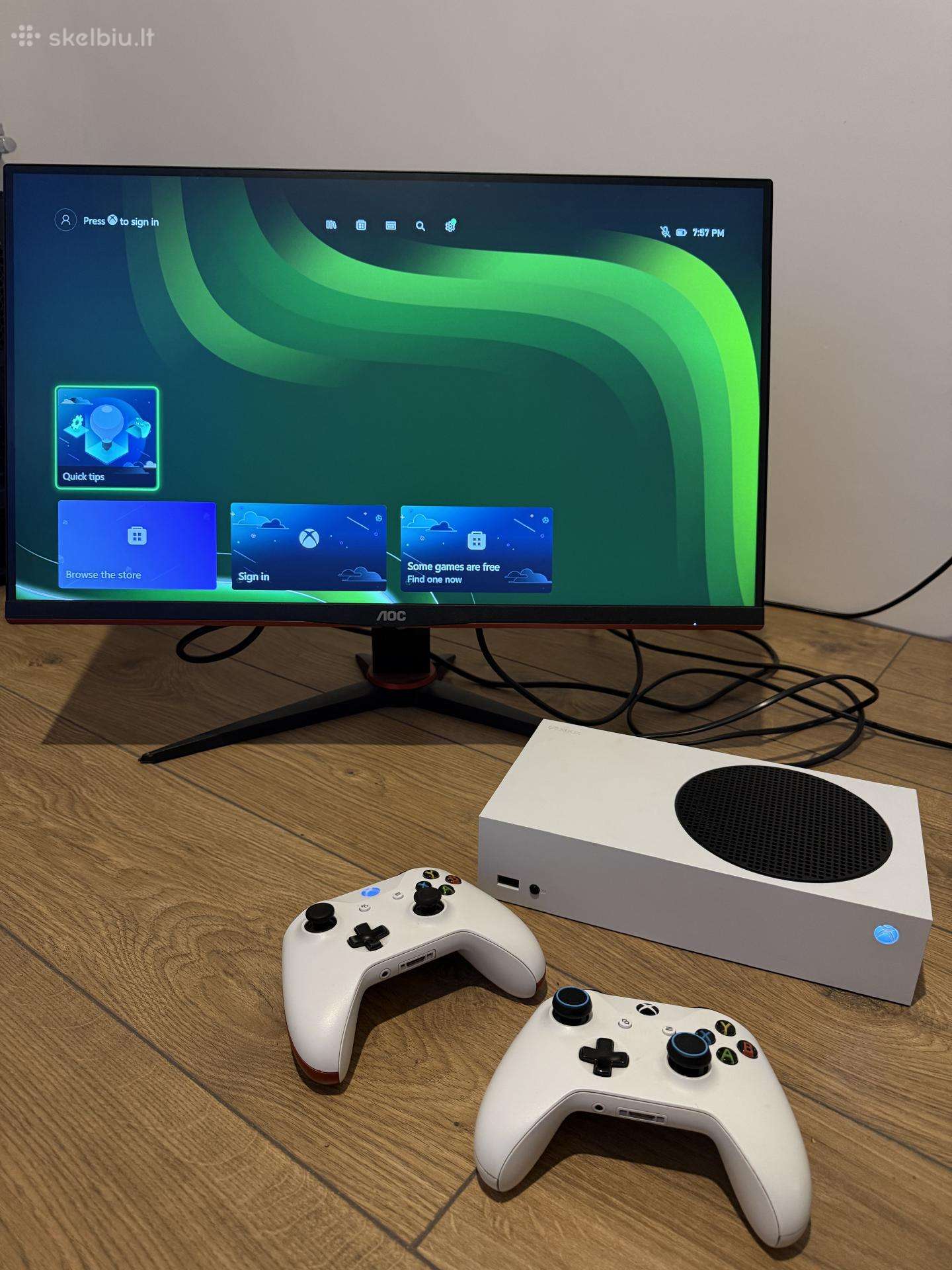 Xbox Series S 512gb + 2 joysticks
