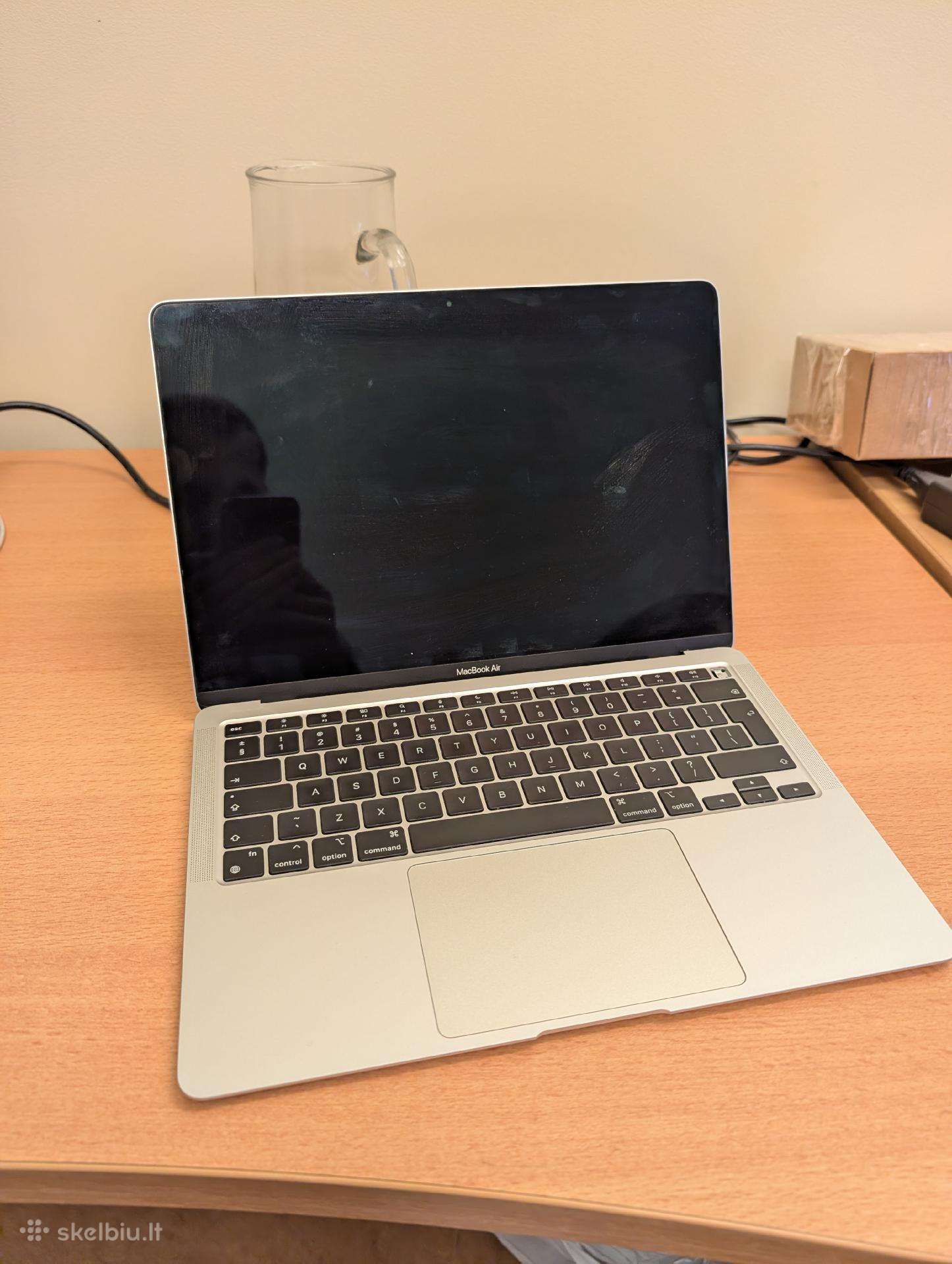 MacBook Air M1 A2337, neisijungia, donoras