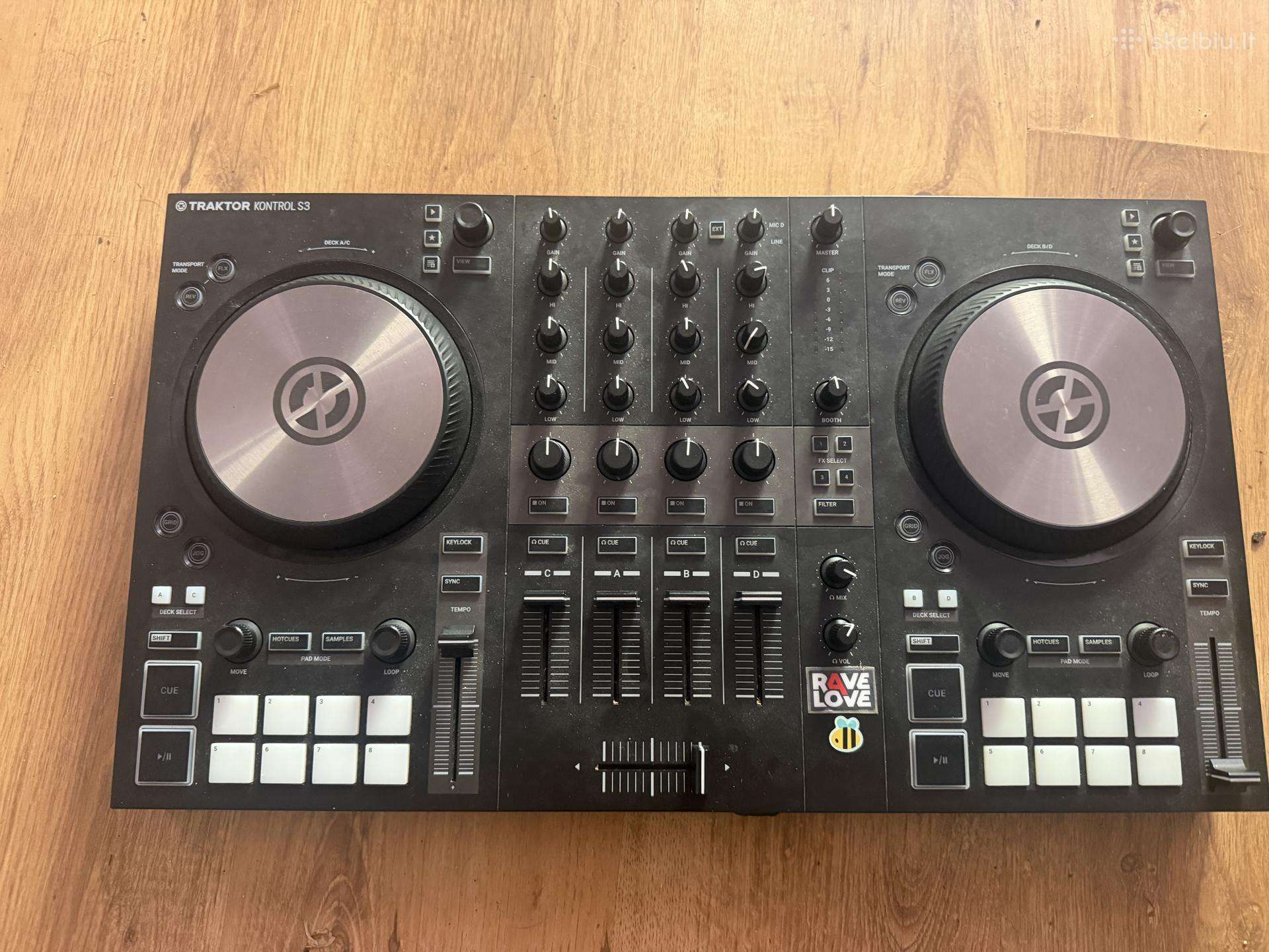 Native Instruments Traktor S3 Dj Kontroleris