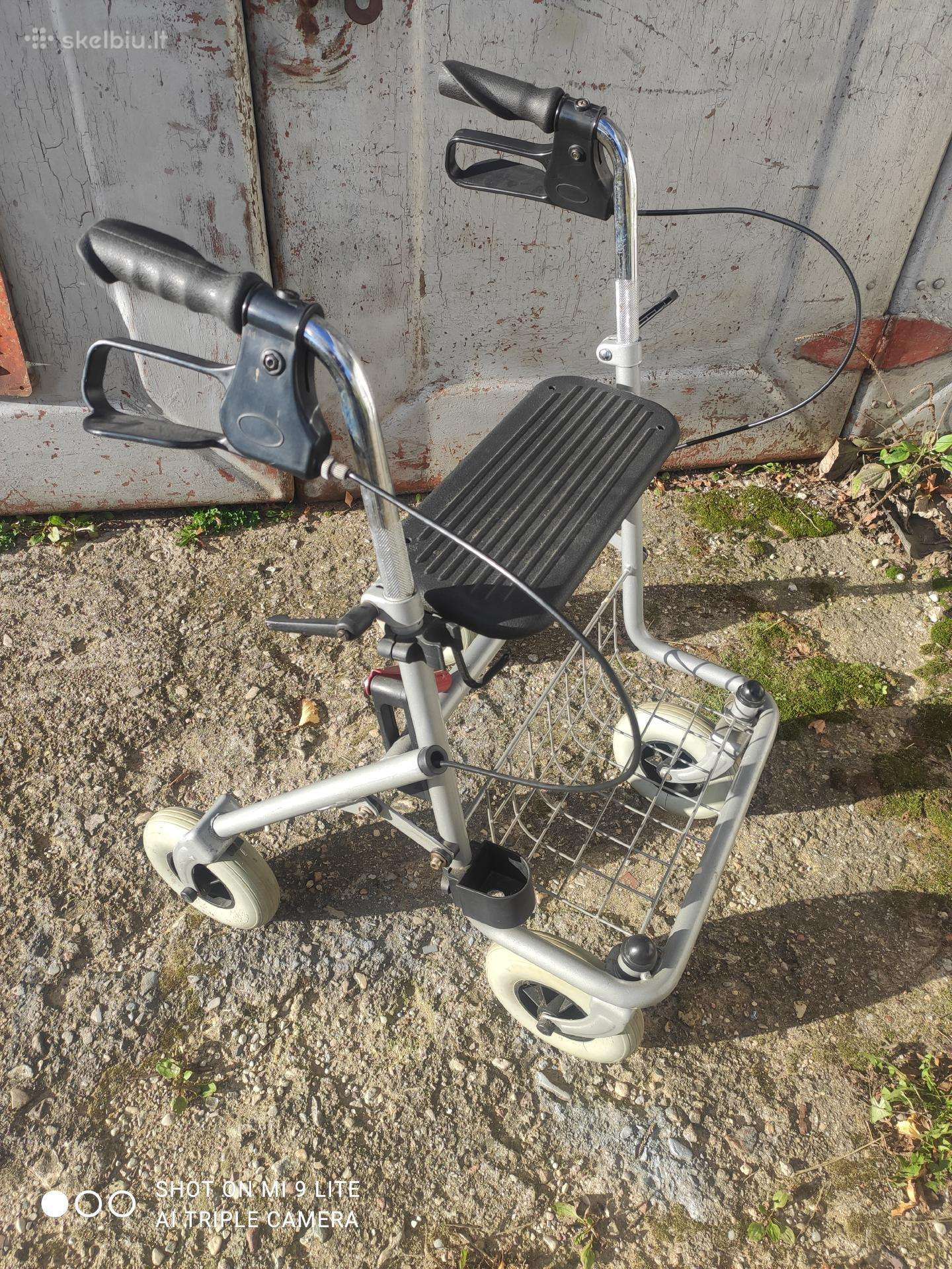 Vaikstyne senjorams ar sunkiau judantiems.