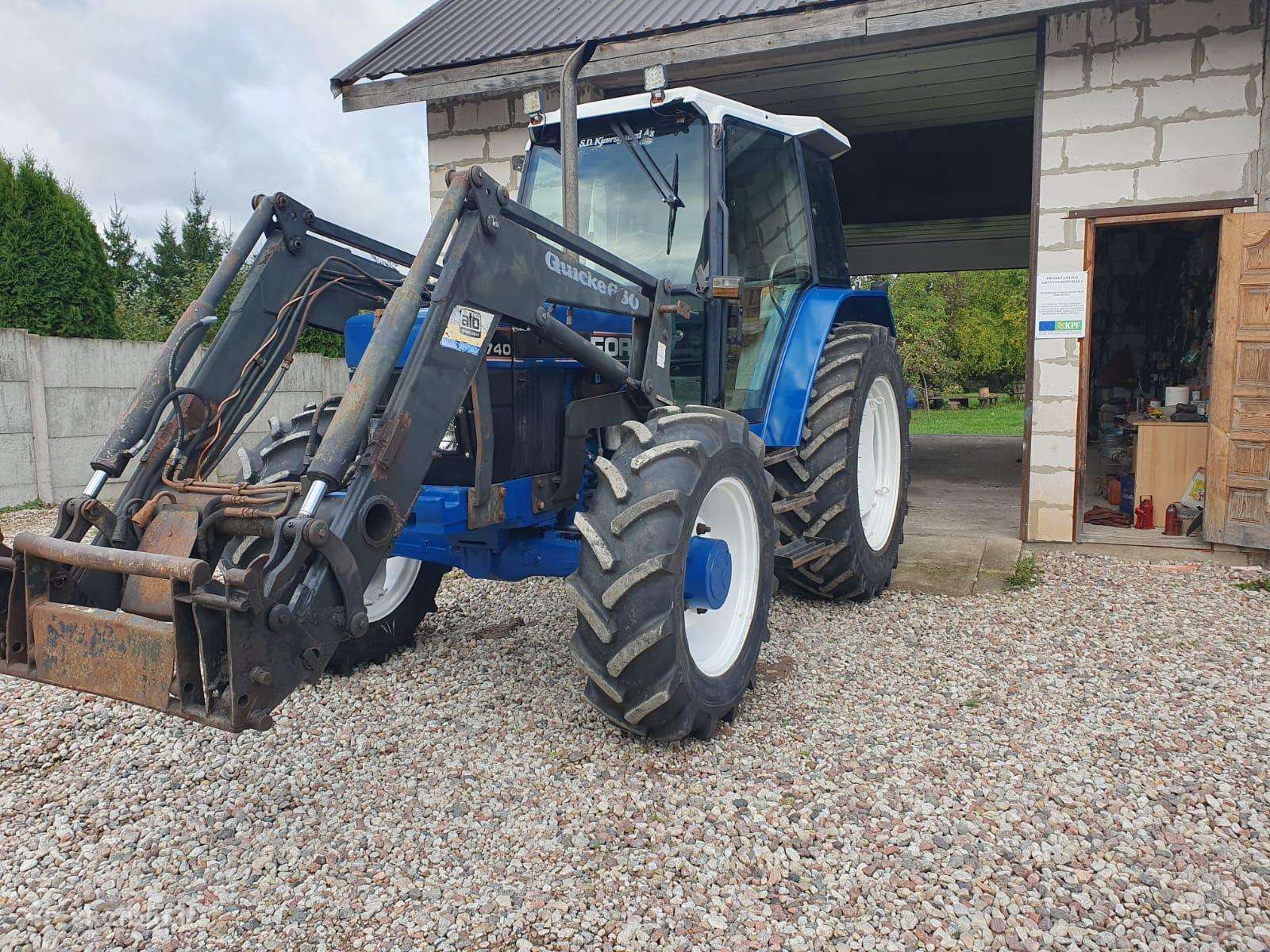 Traktorius Ford-new Holland 7740