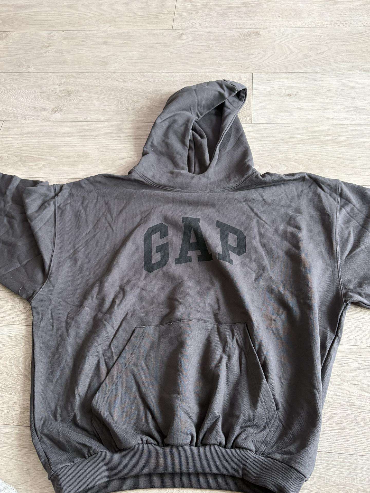 Balenciaga yeezy gap