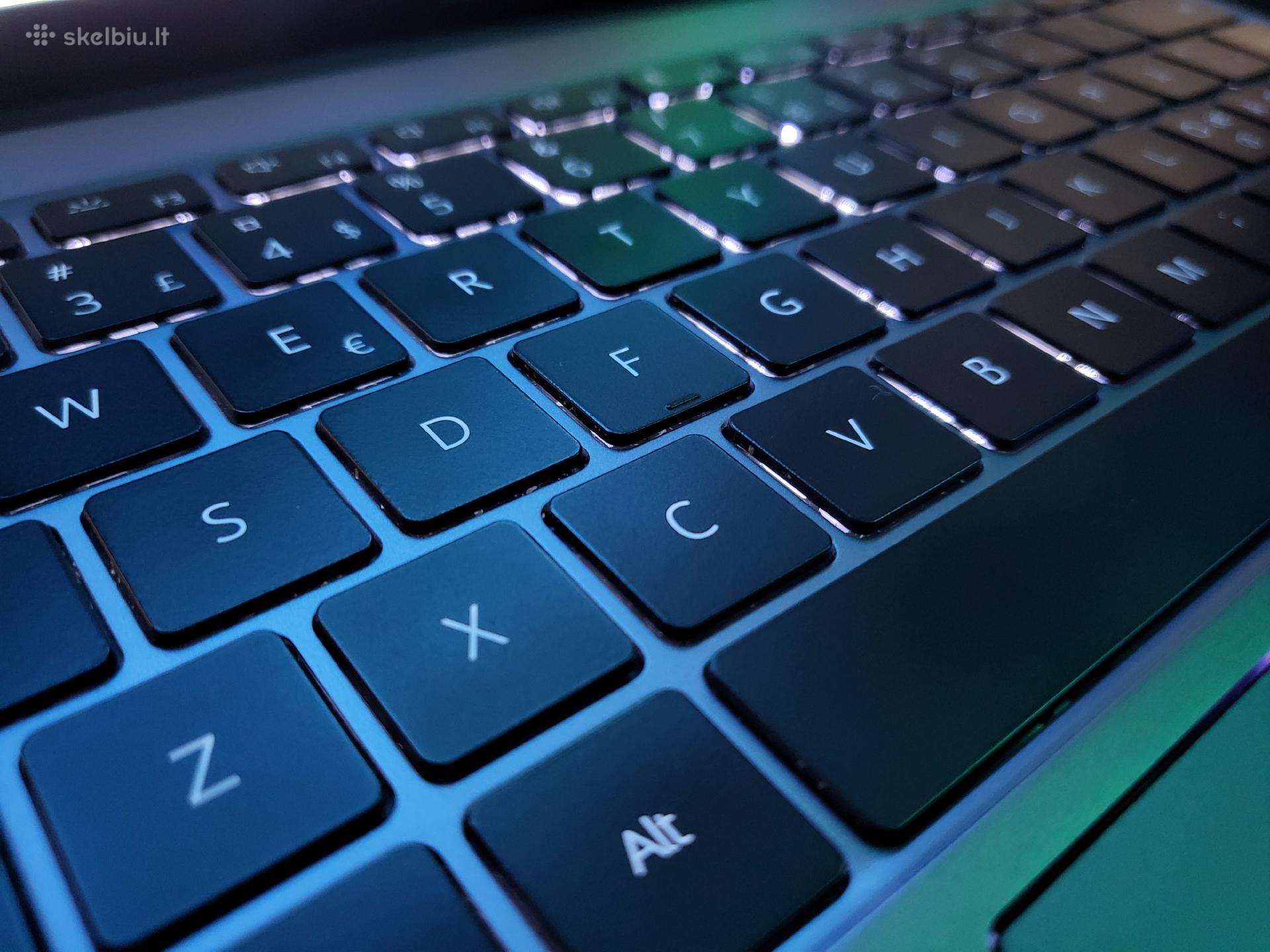 Ultrabook Qhd Touch/ i7 10510 /16 / 512/ 2gb Video