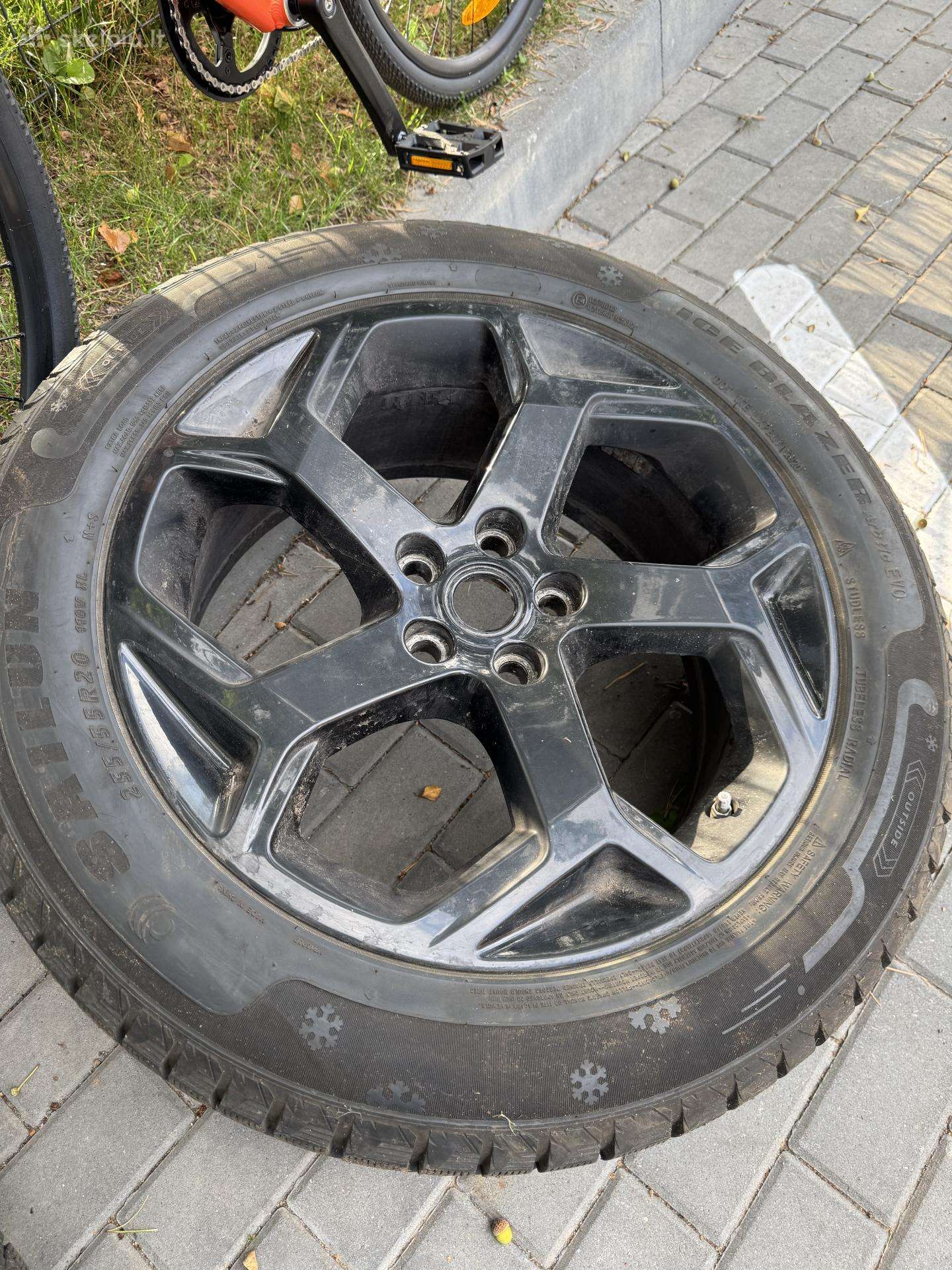 2020 m. Range Rover Sport ratlankiai/padangos