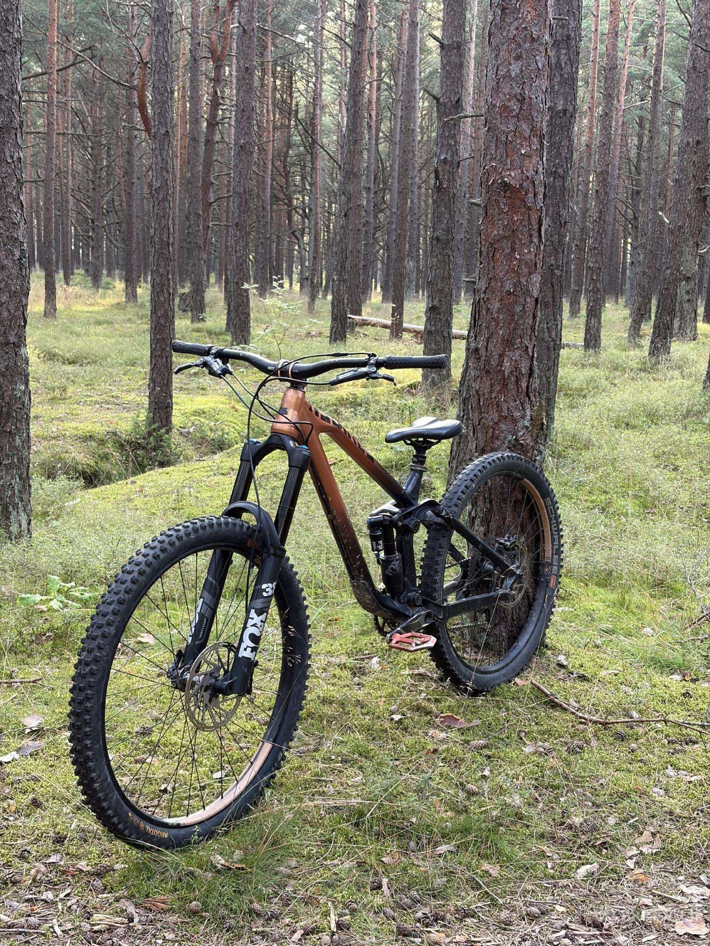 Full suspension NS kalnų dviratis
