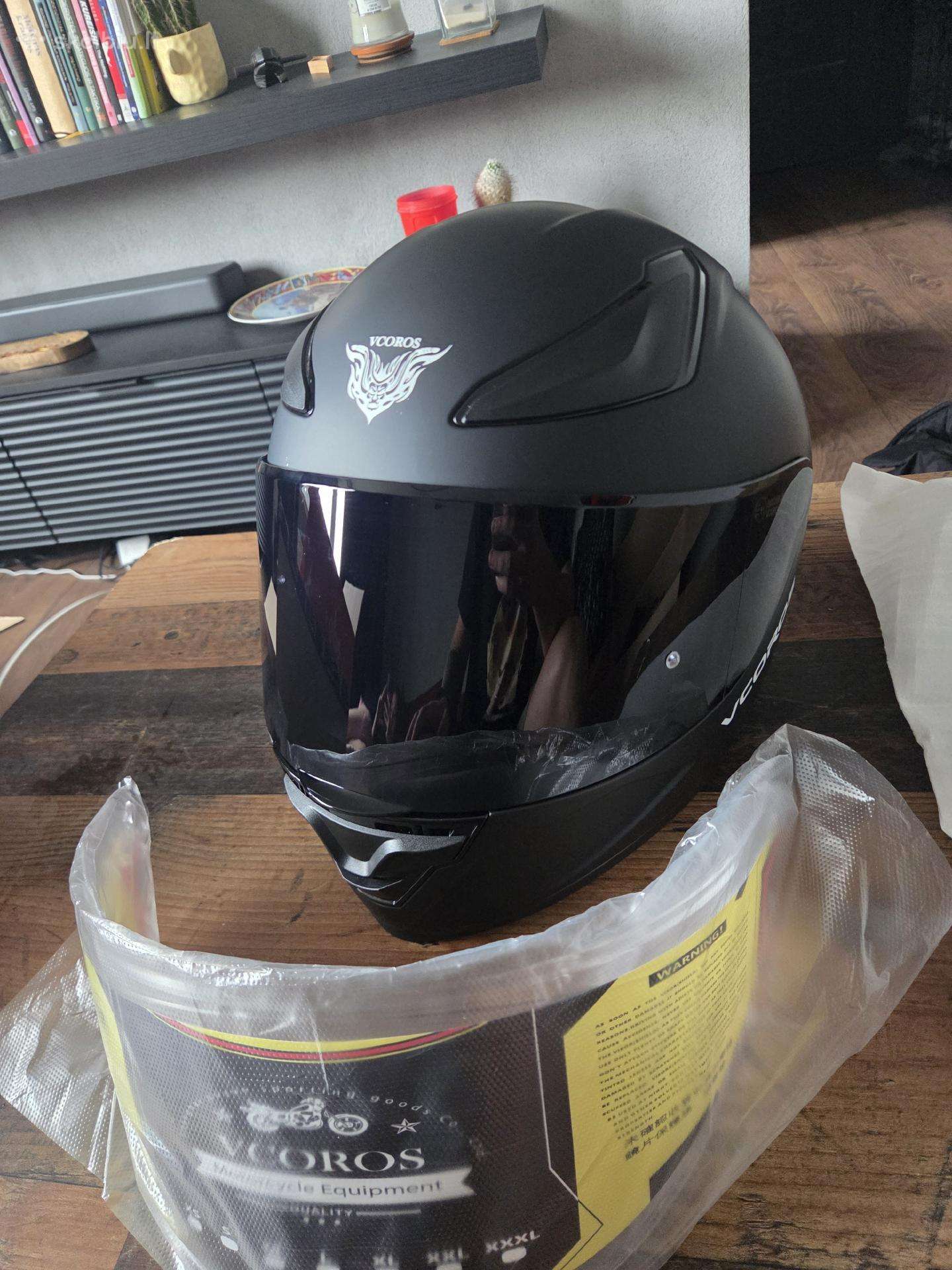 Vcoros Ws-609 motociklininko šalmas, M dydis