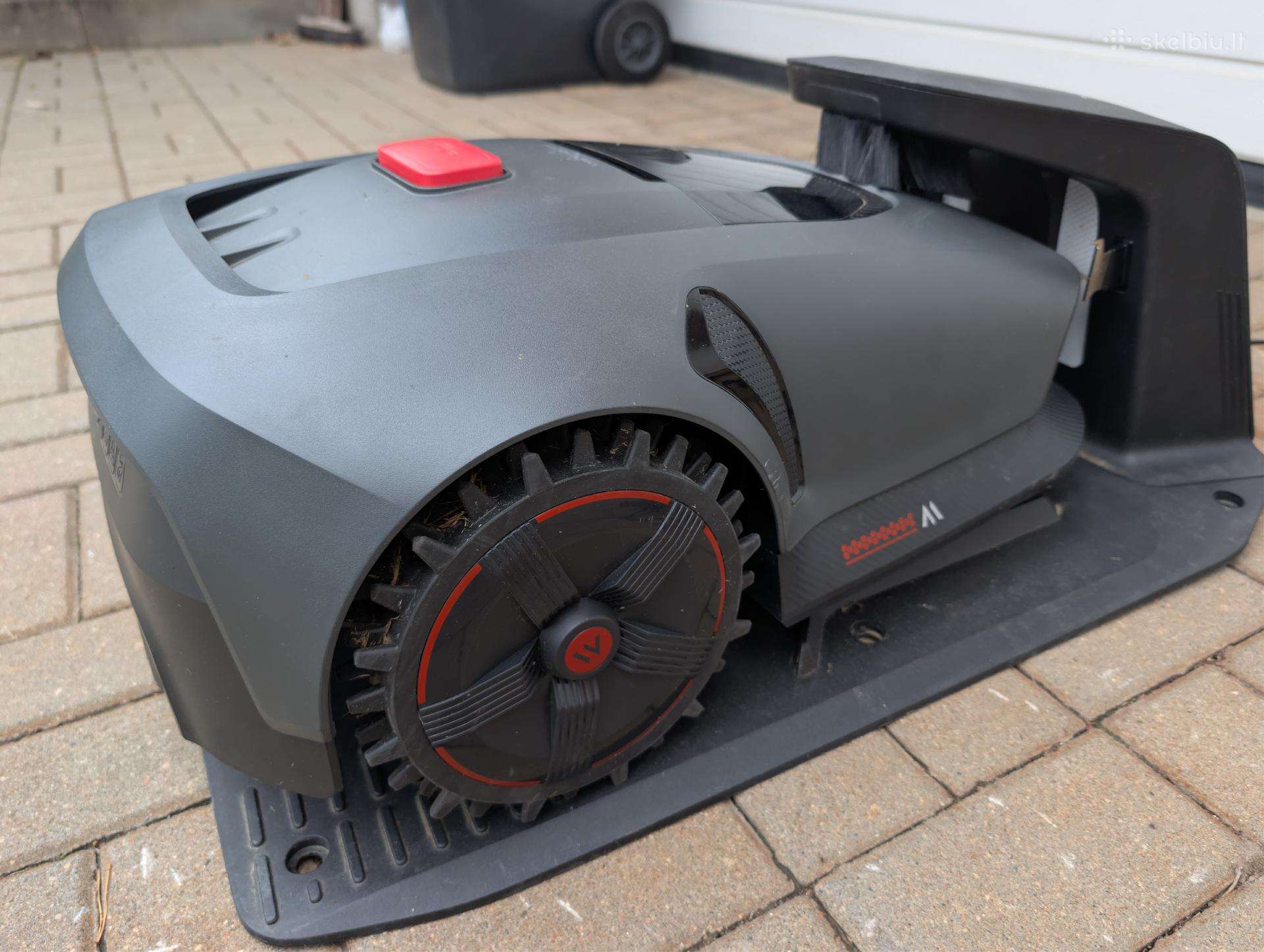 Naudotas belaidis vejos robotas Mova 1000
