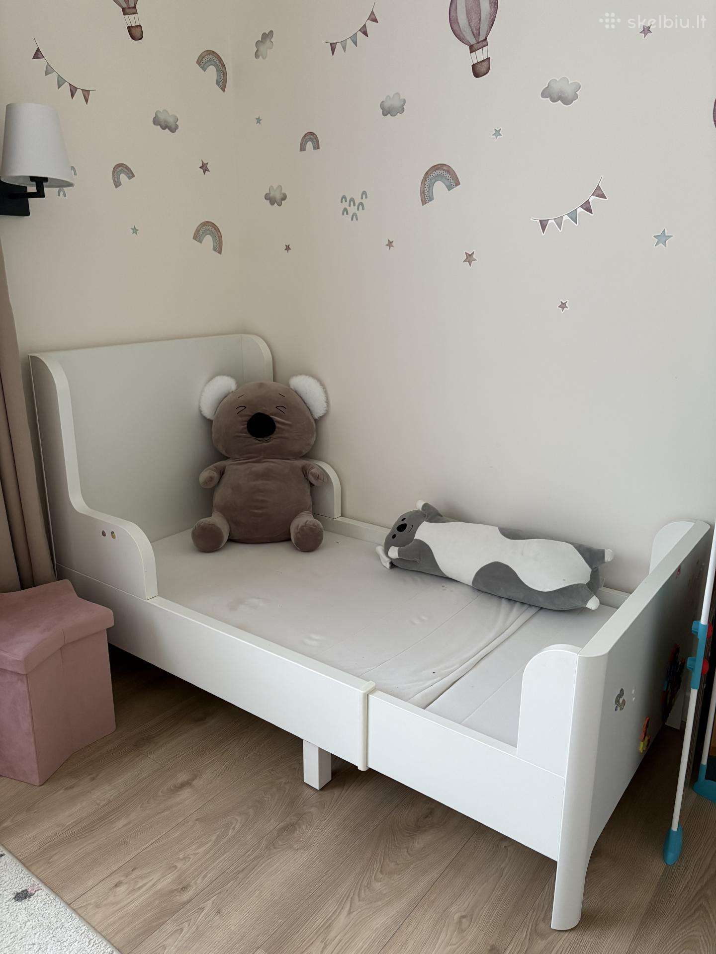 Vaikiska auganti Ikea lova
