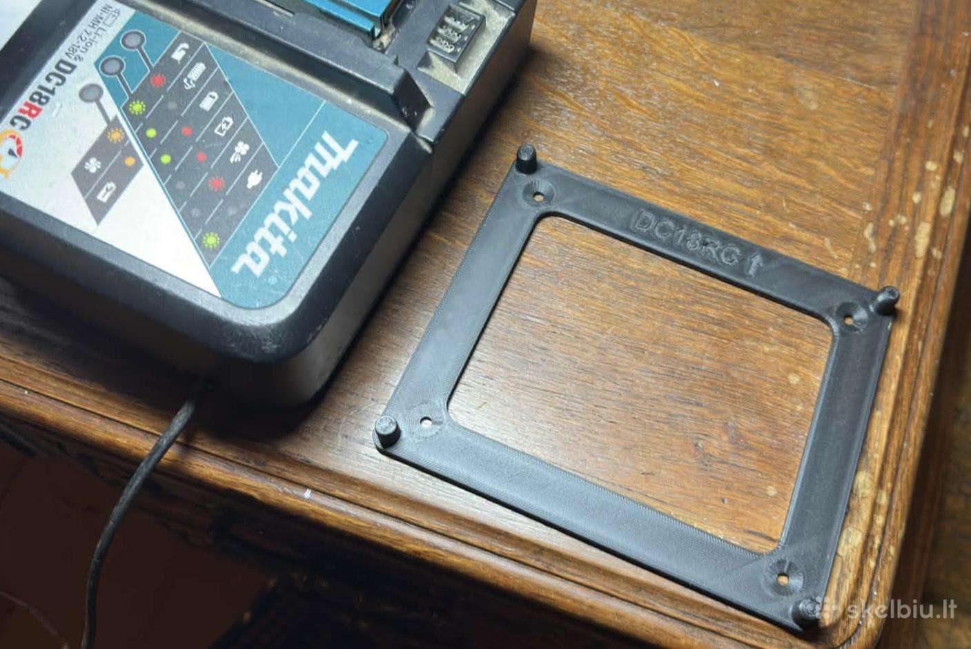 Makita pakrovėjo sienos kabykla Dc18rc