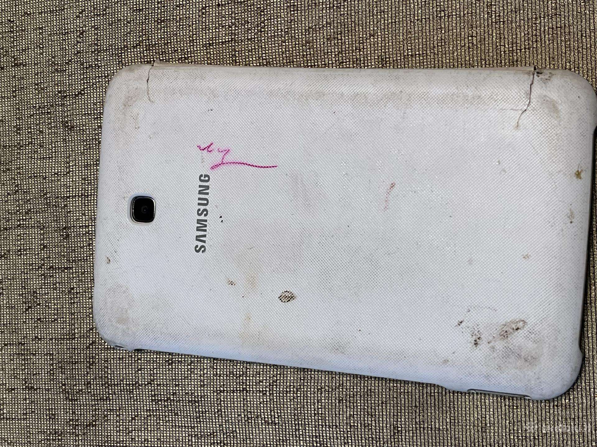 Parduodu Samsung Galaxy tab3 naudotas veike