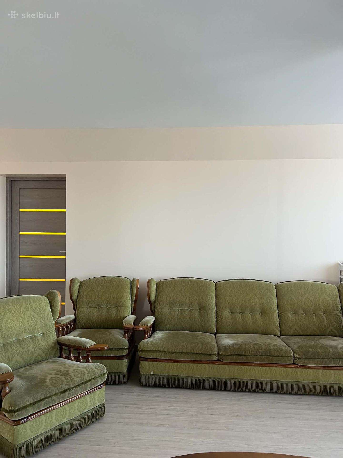 Dovanojame sofa su foteliais