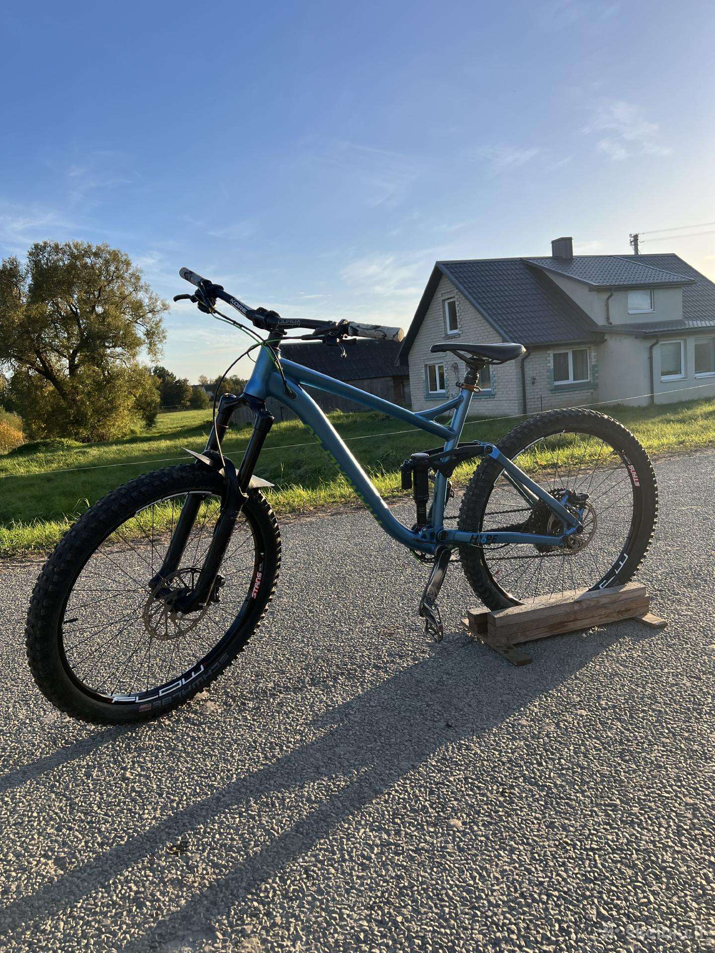 MTB dviratis