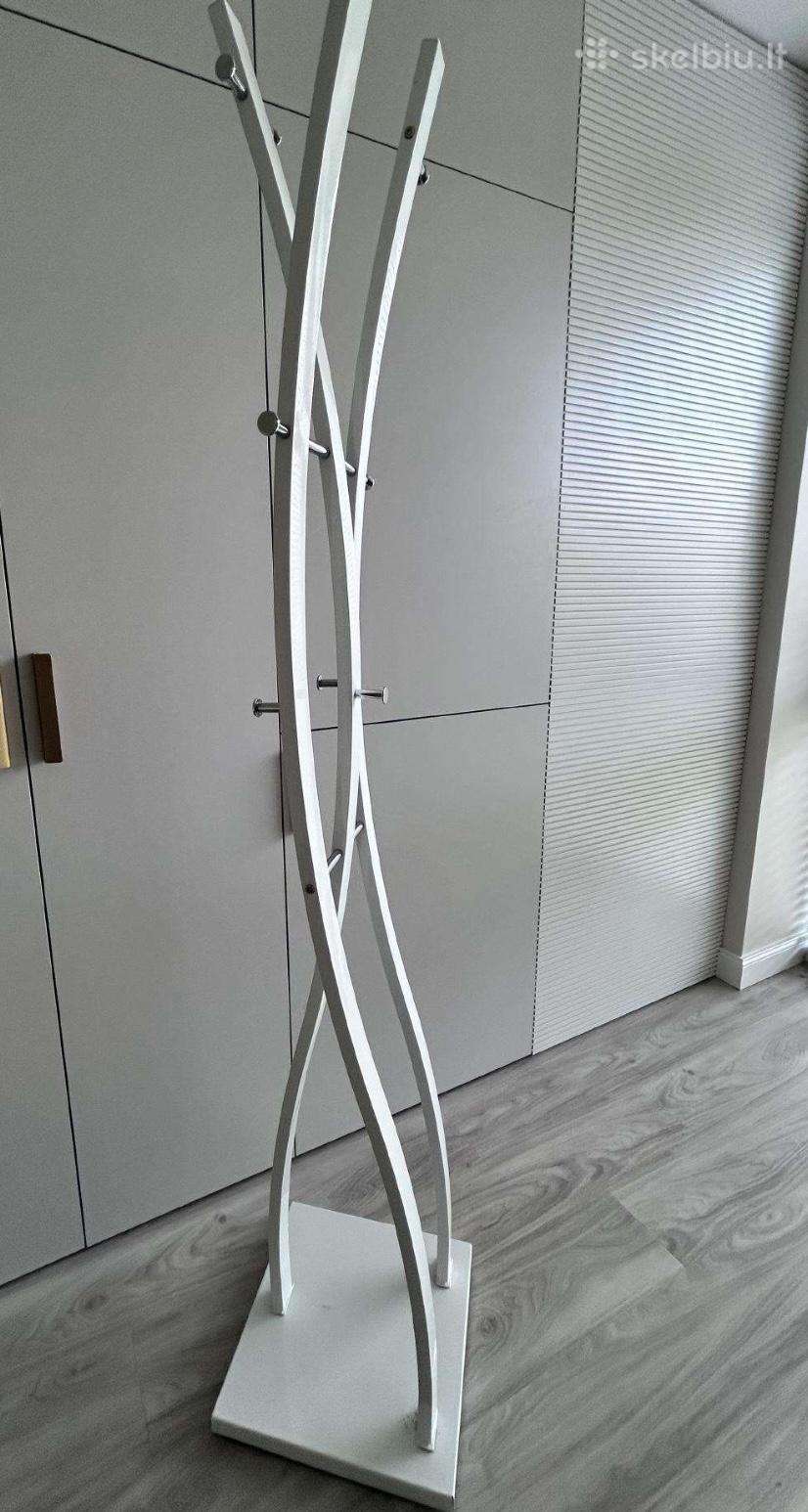 Parduodama moderni pastatoma drabužių kabykla