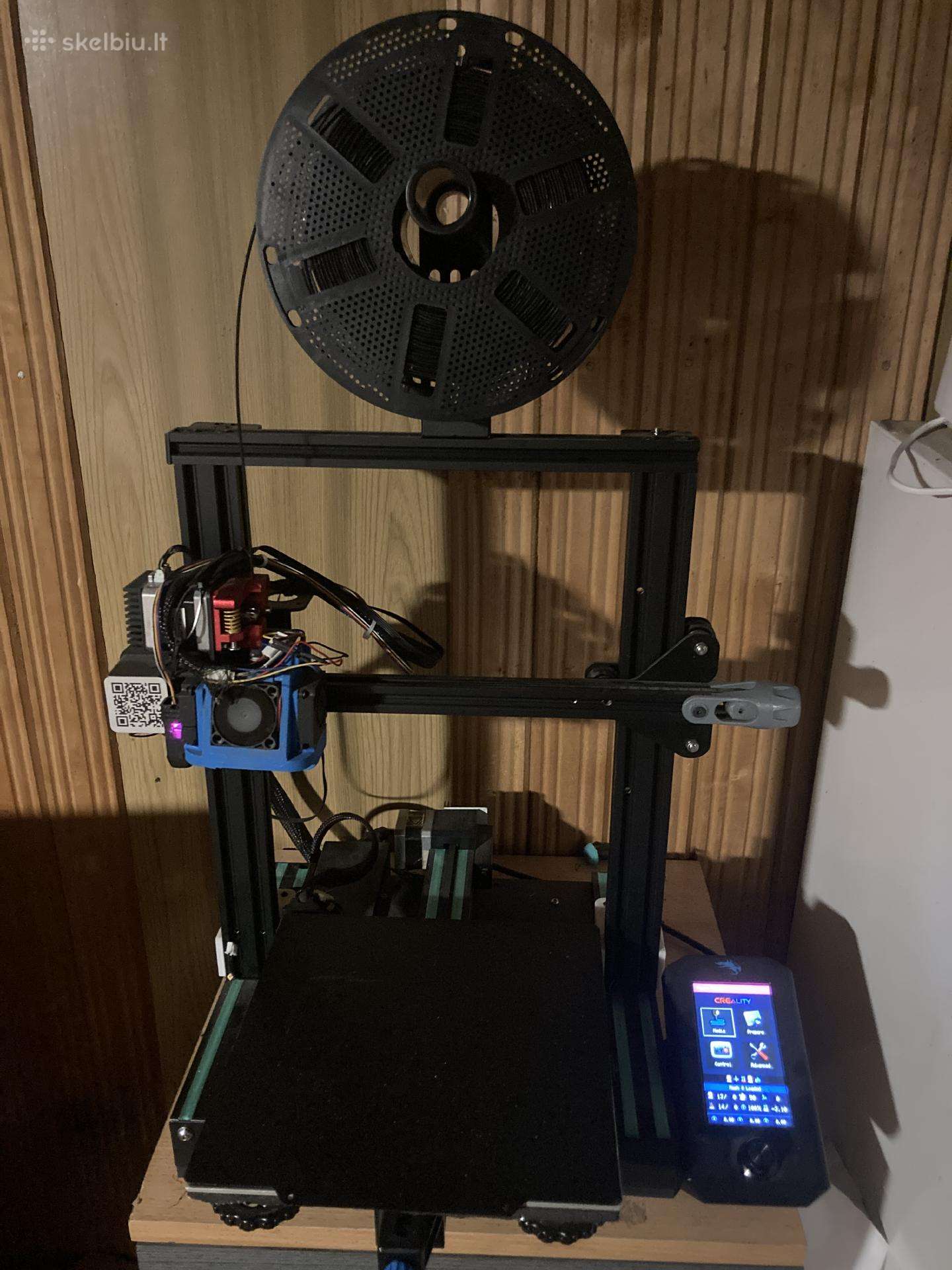 Ender 3 v2 spausdintuvas
