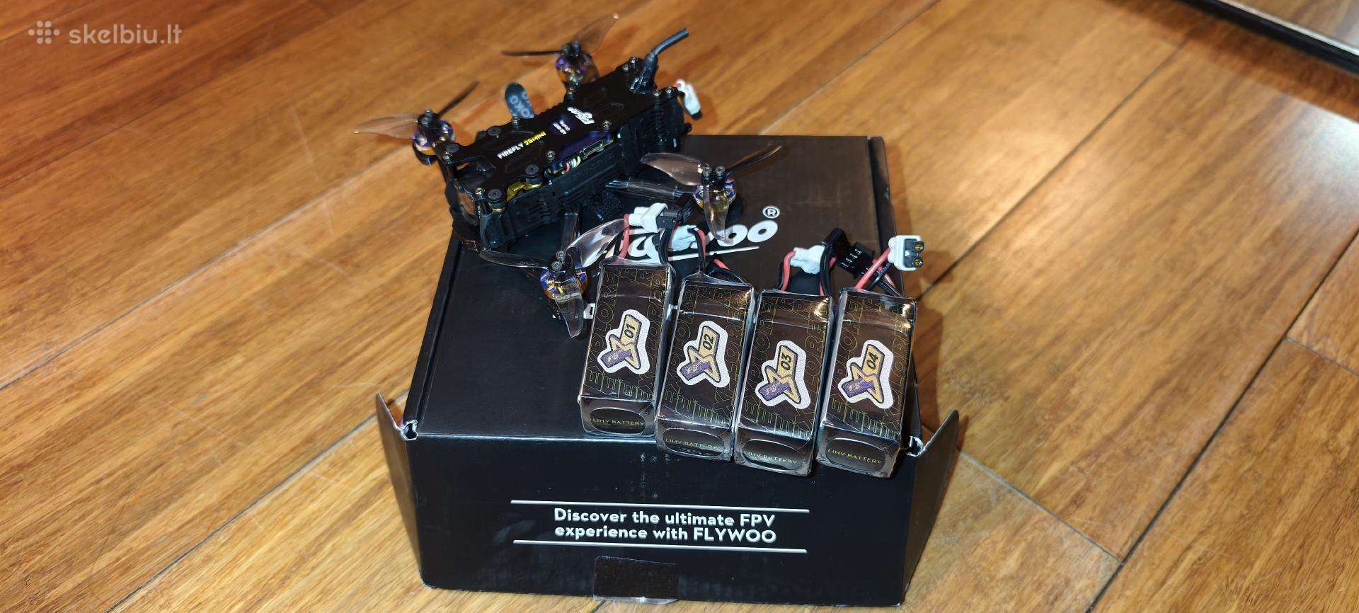 Flywoo Firefly 25 o4 wide su 4 baterijom