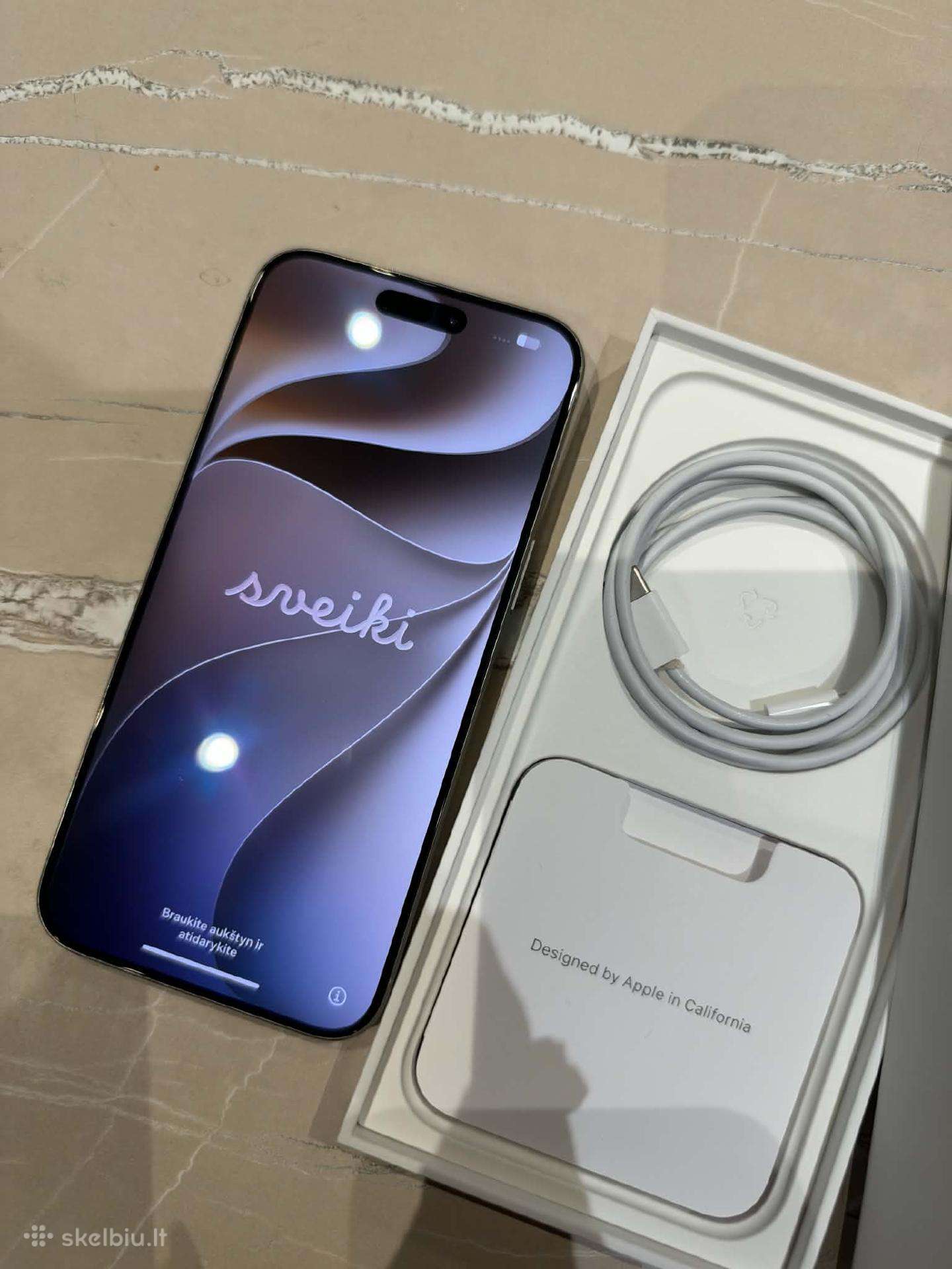 iPhone 15 Pro max 256gb su garantija