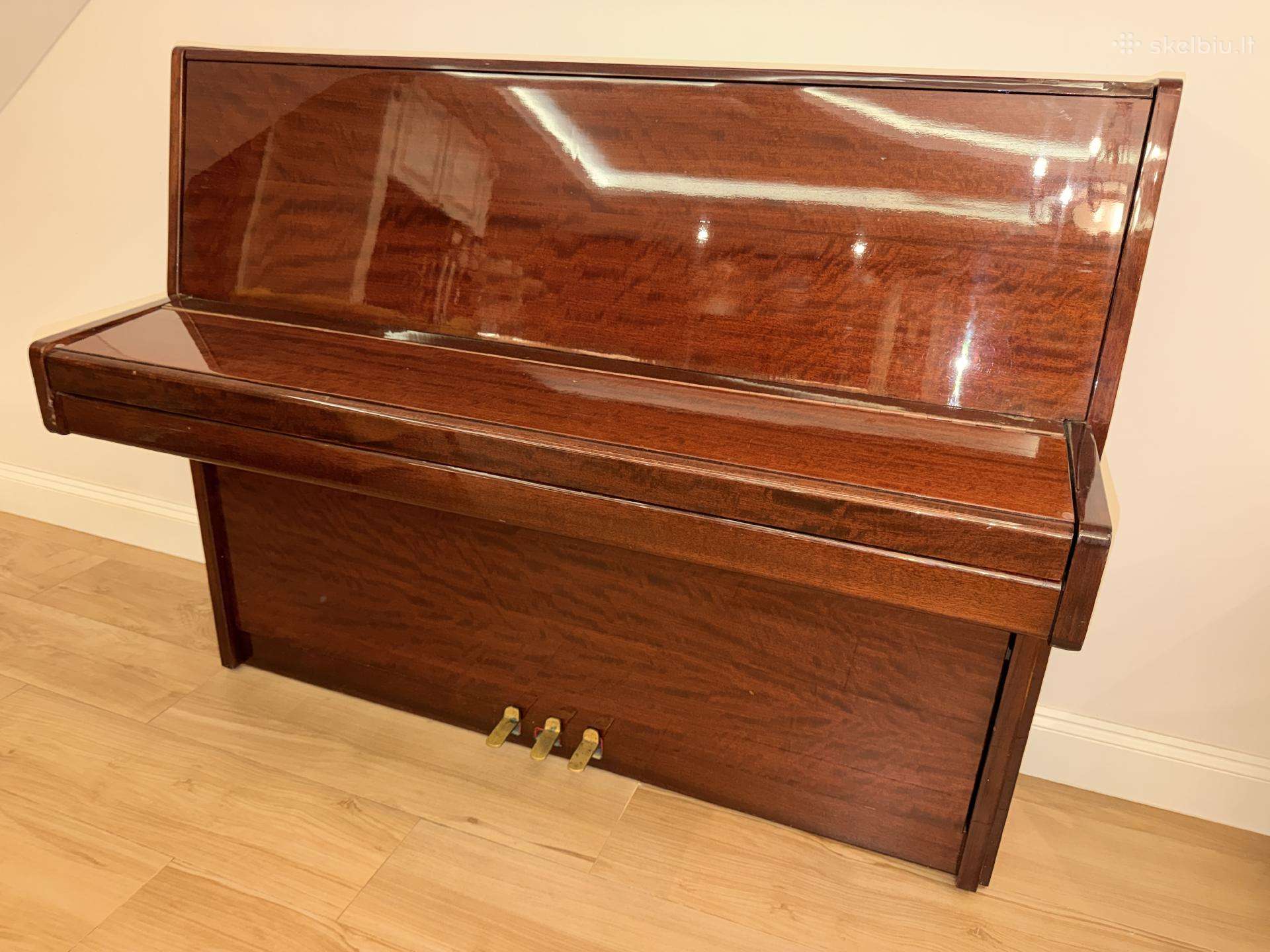 Pianinas Riga