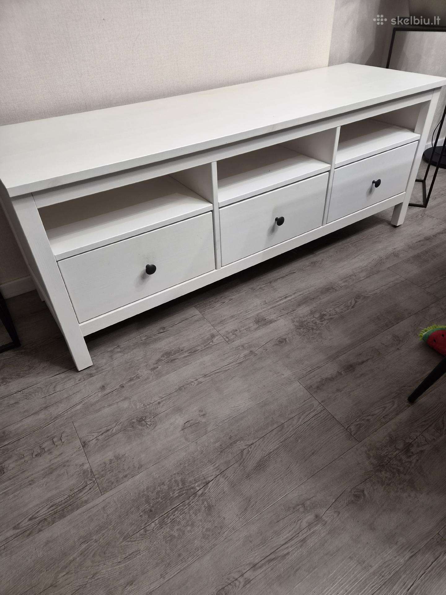 Ikea TV staliukas