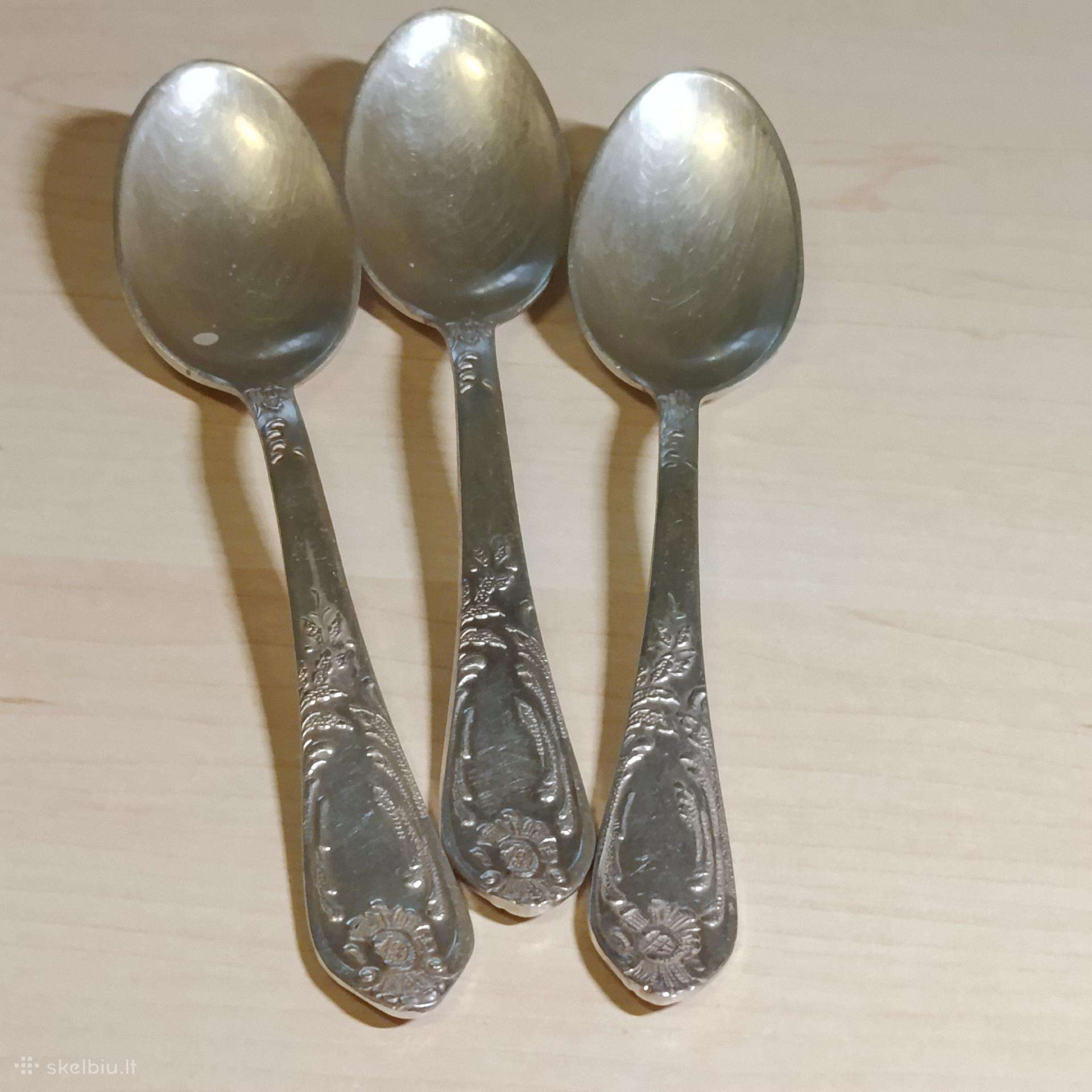 Melchioras - arbatiniai saukstukai.