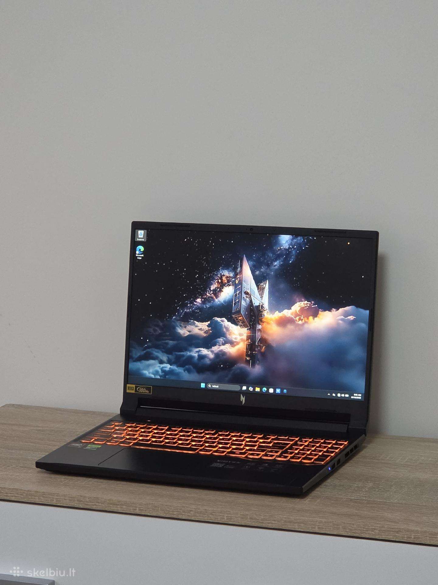 Acer Nitro V16 AL *Rtx 5050*