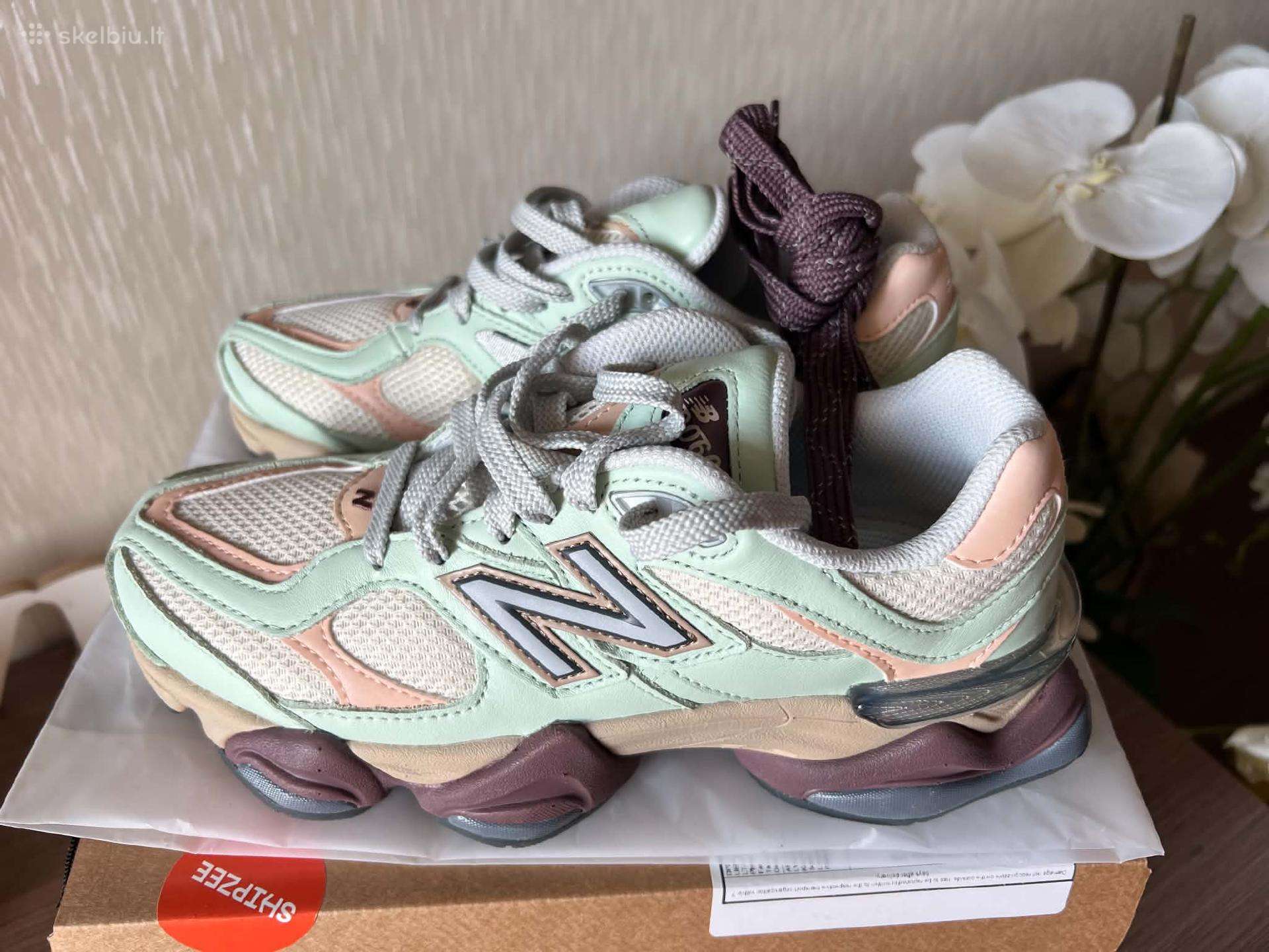 New Balance 9060