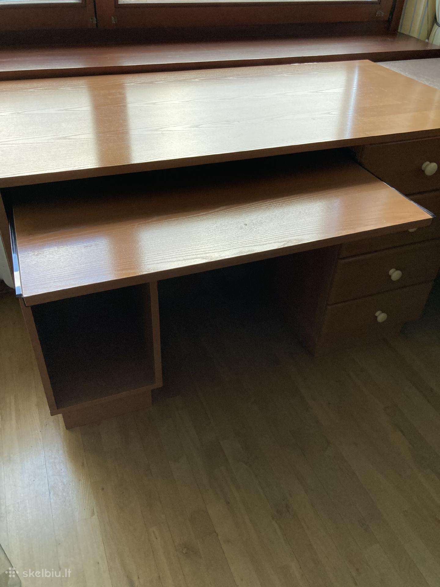 Rašomasis stalas