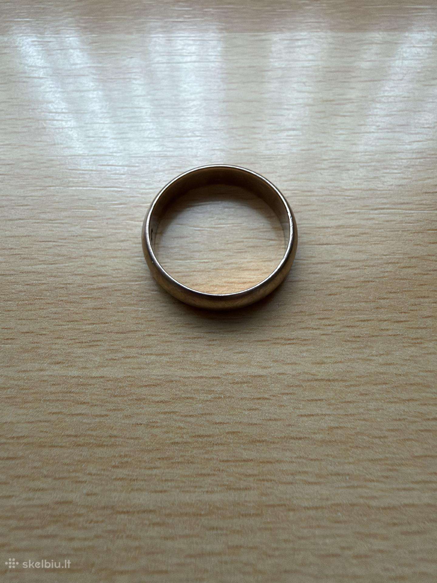 Auksinis žiedas 375 praba 5,5 gr.