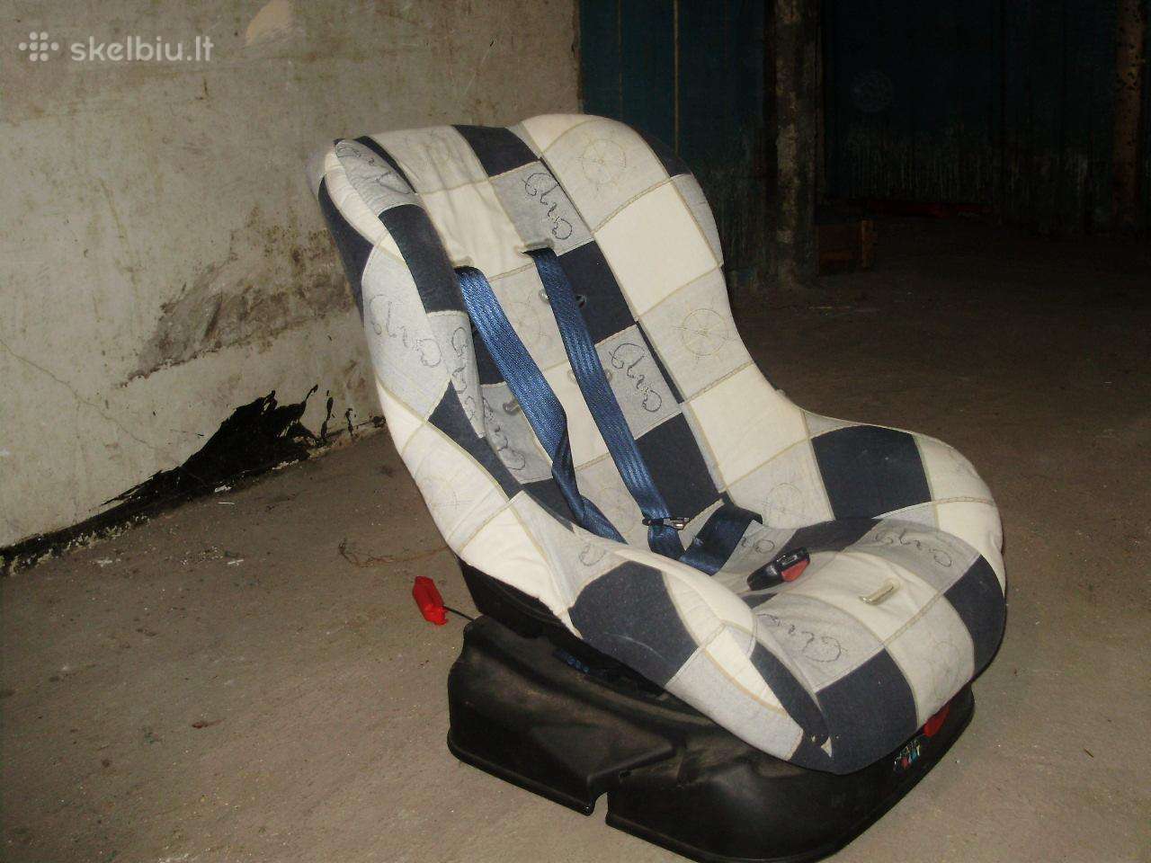Dovanoju. Automobilinė kėdutė