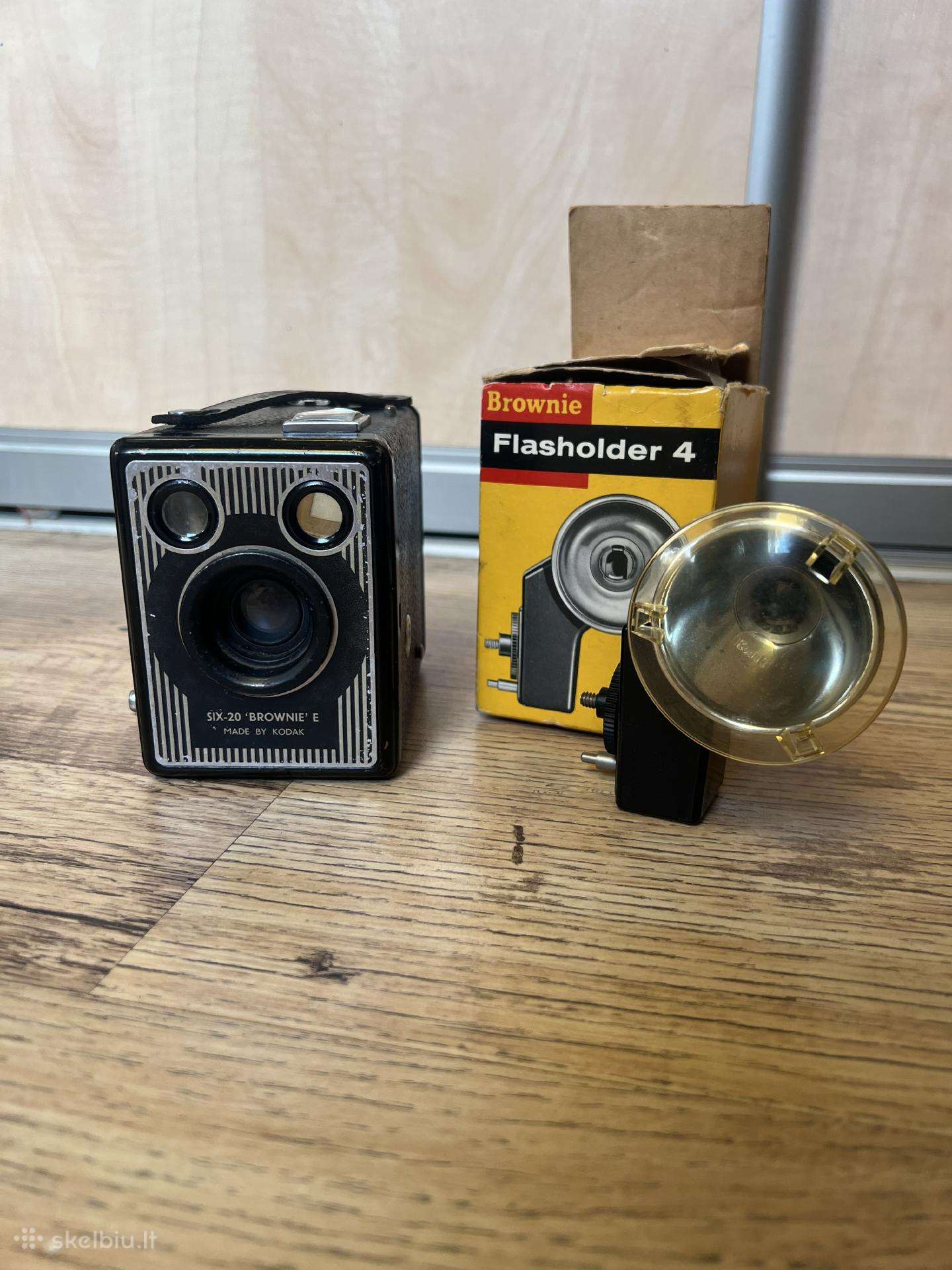 Kodak Six-20 Brownie E senovinis fotoaparatas