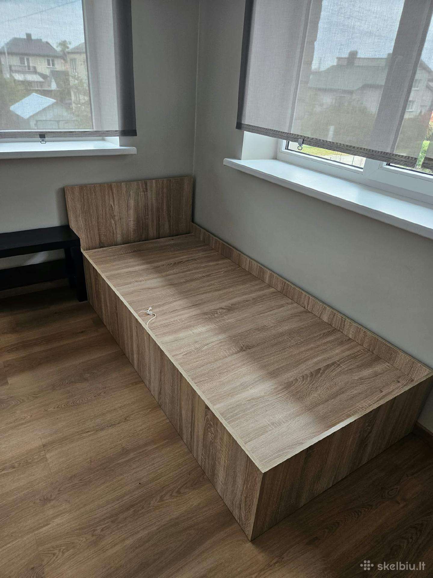 Lova 90x200