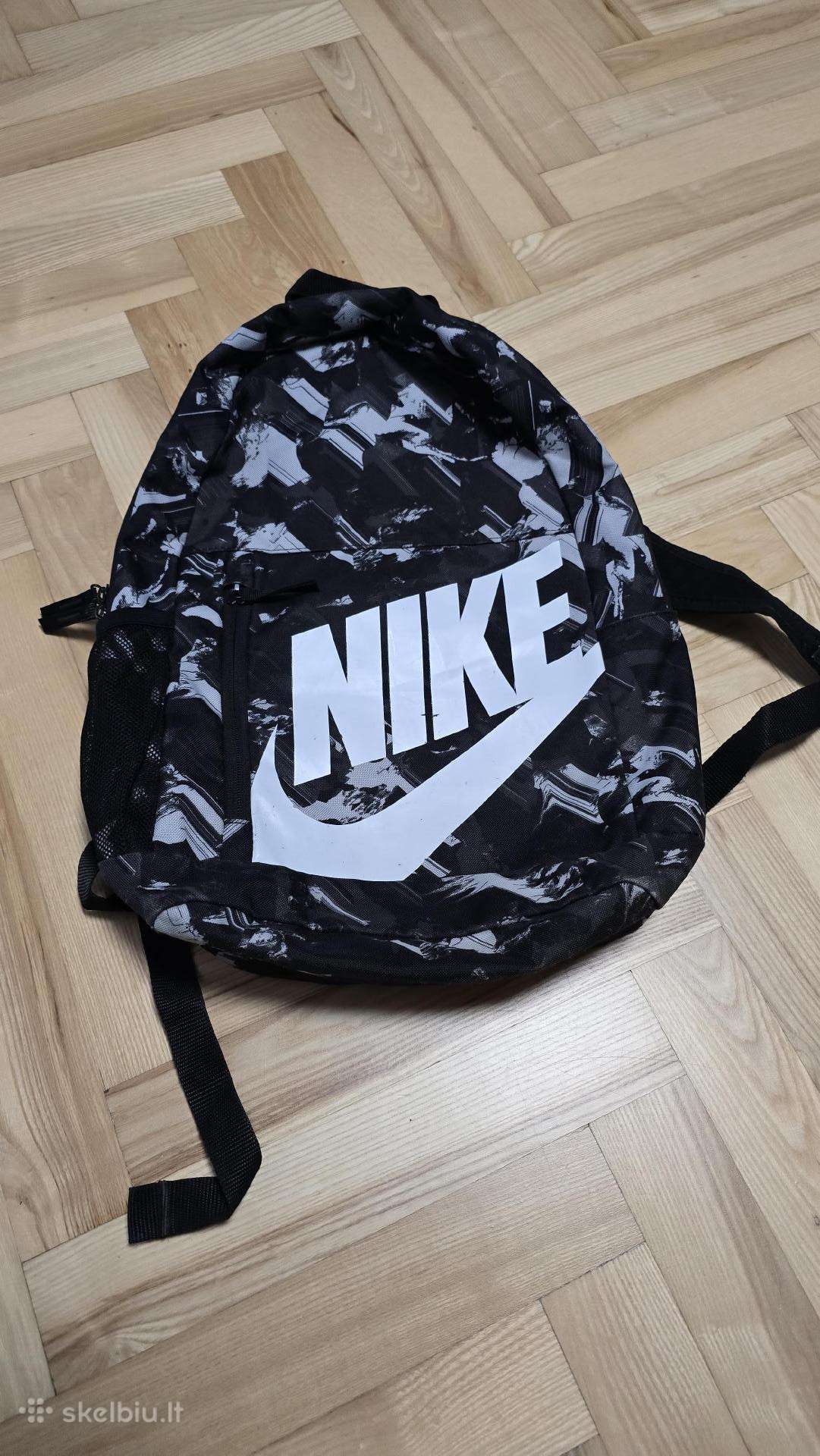 Nike kuprinė