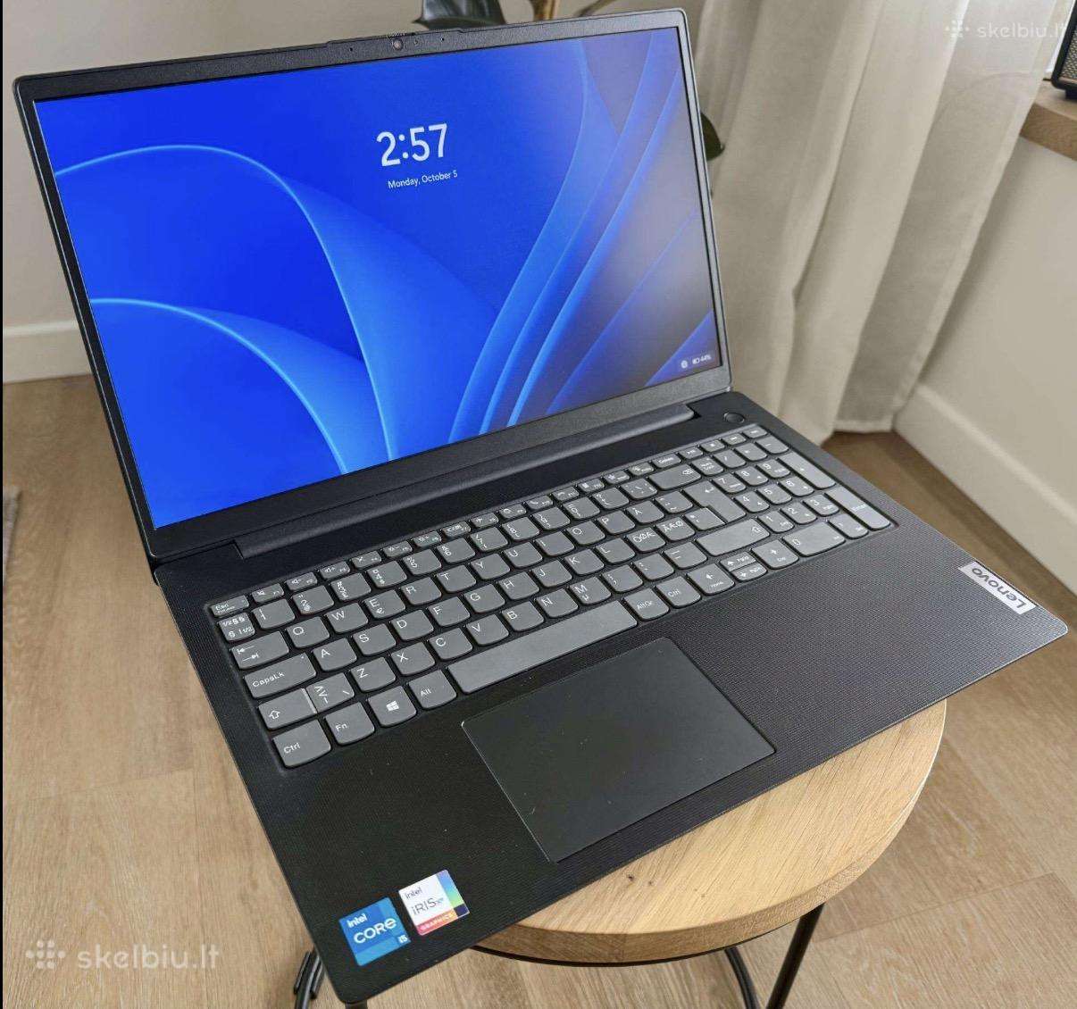 Lenovo V15 i5 Intel Iris Xe