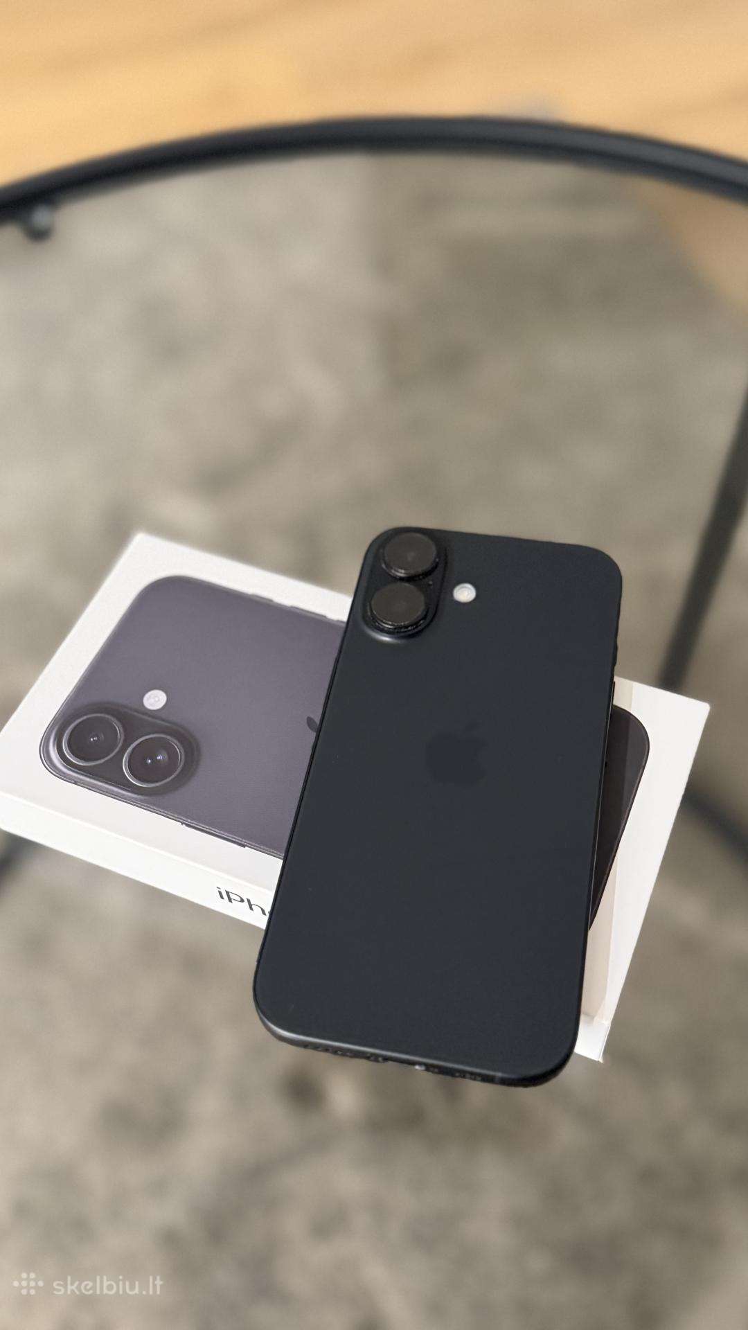 iPhone 16