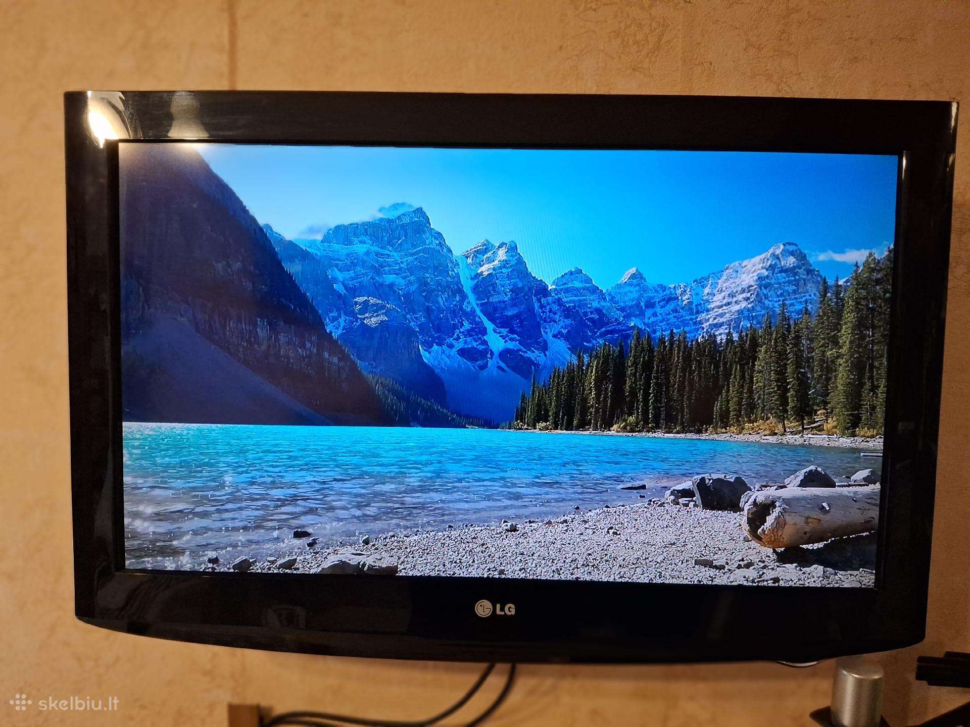 Puikus *LG* LCD televizorius 32col.82cm.